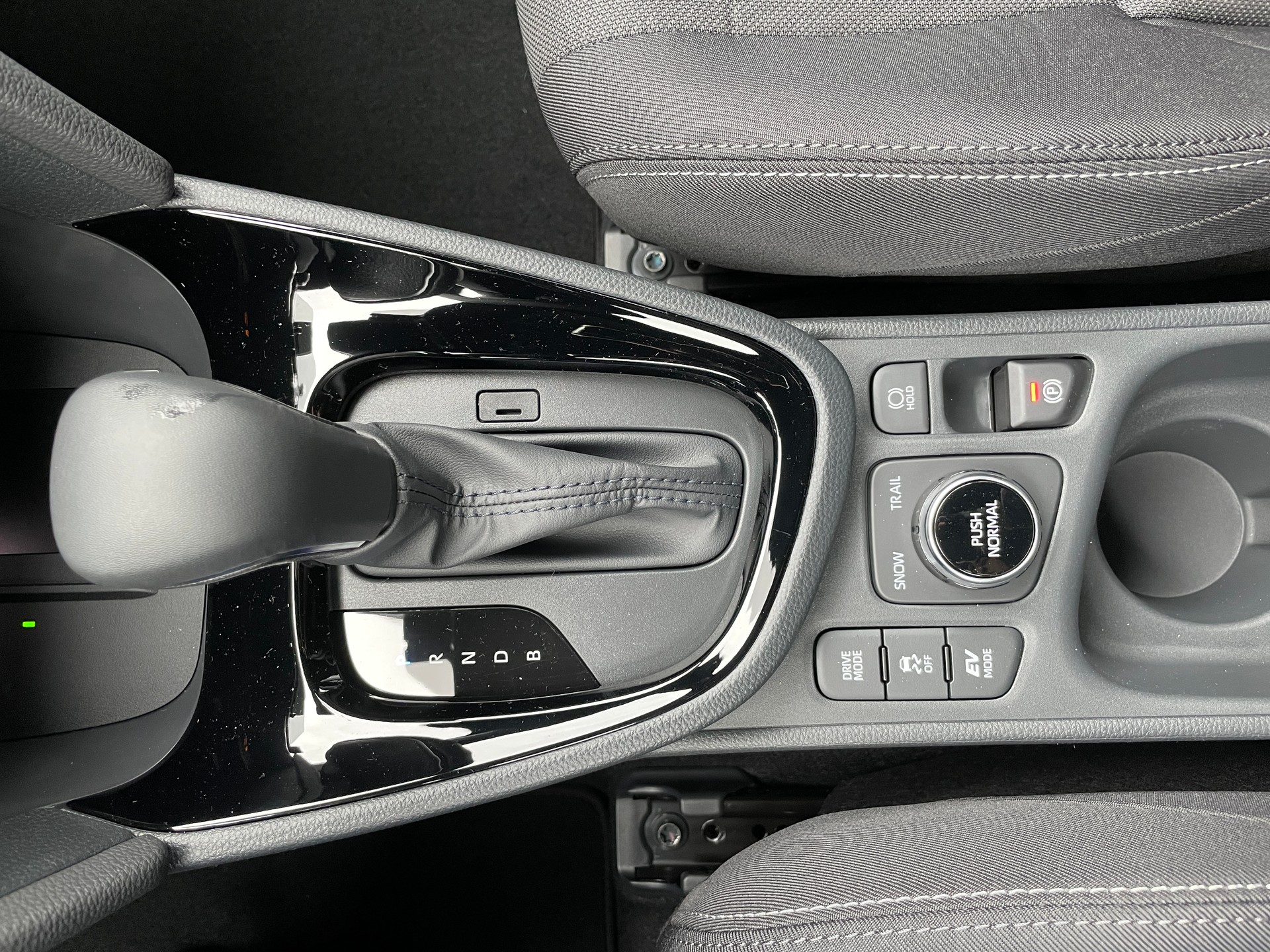 TOYOTA Yaris Cross 1.5 Trend AWDi e-CVT (MODELL 2027)-image-30
