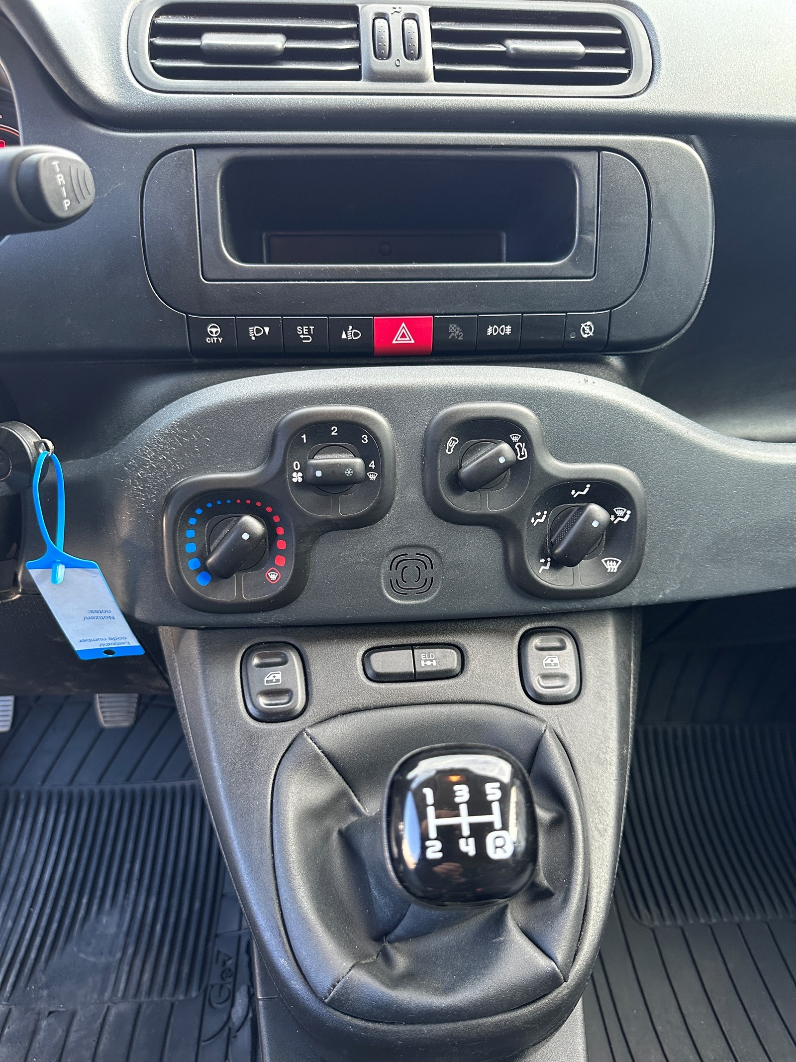 FIAT PANDA VAN 1.3 MJ 4x4-image-11