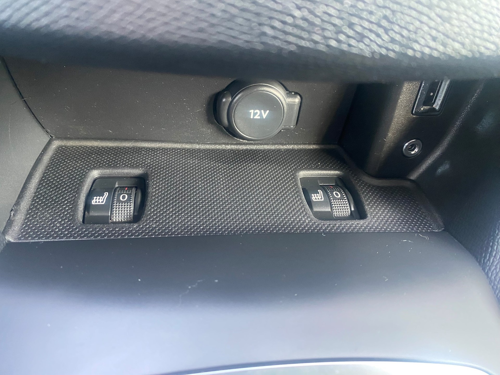 PEUGEOT 308 SW 1.2 THP Allure Automatic-image-11