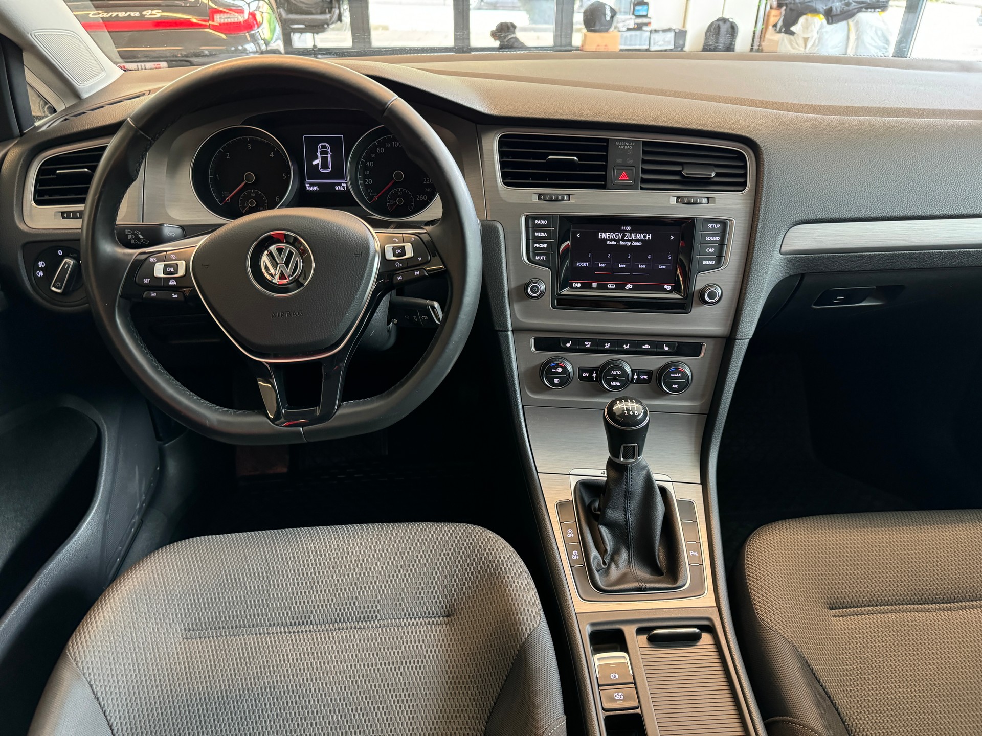 VW Golf 1.6 TDI Comfortline 4Motion 🇨🇭-image-7