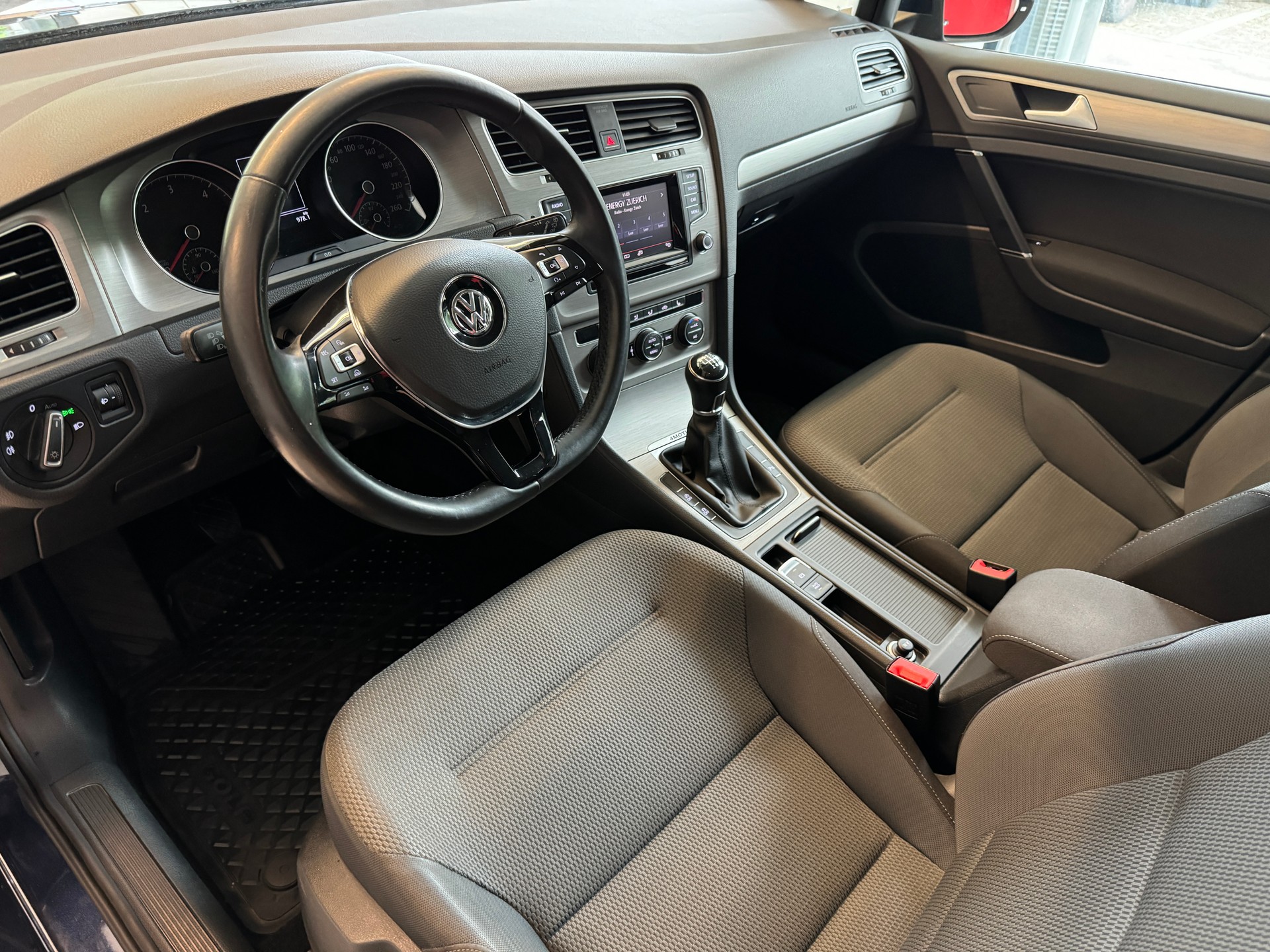 VW Golf 1.6 TDI Comfortline 4Motion 🇨🇭-image-4