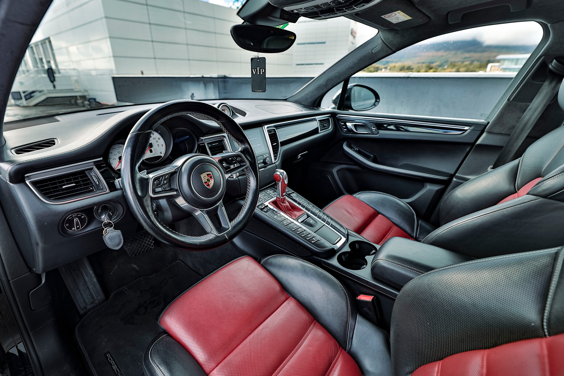 PORSCHE Macan Turbo Exclusive Performance Edition PDK-image-9