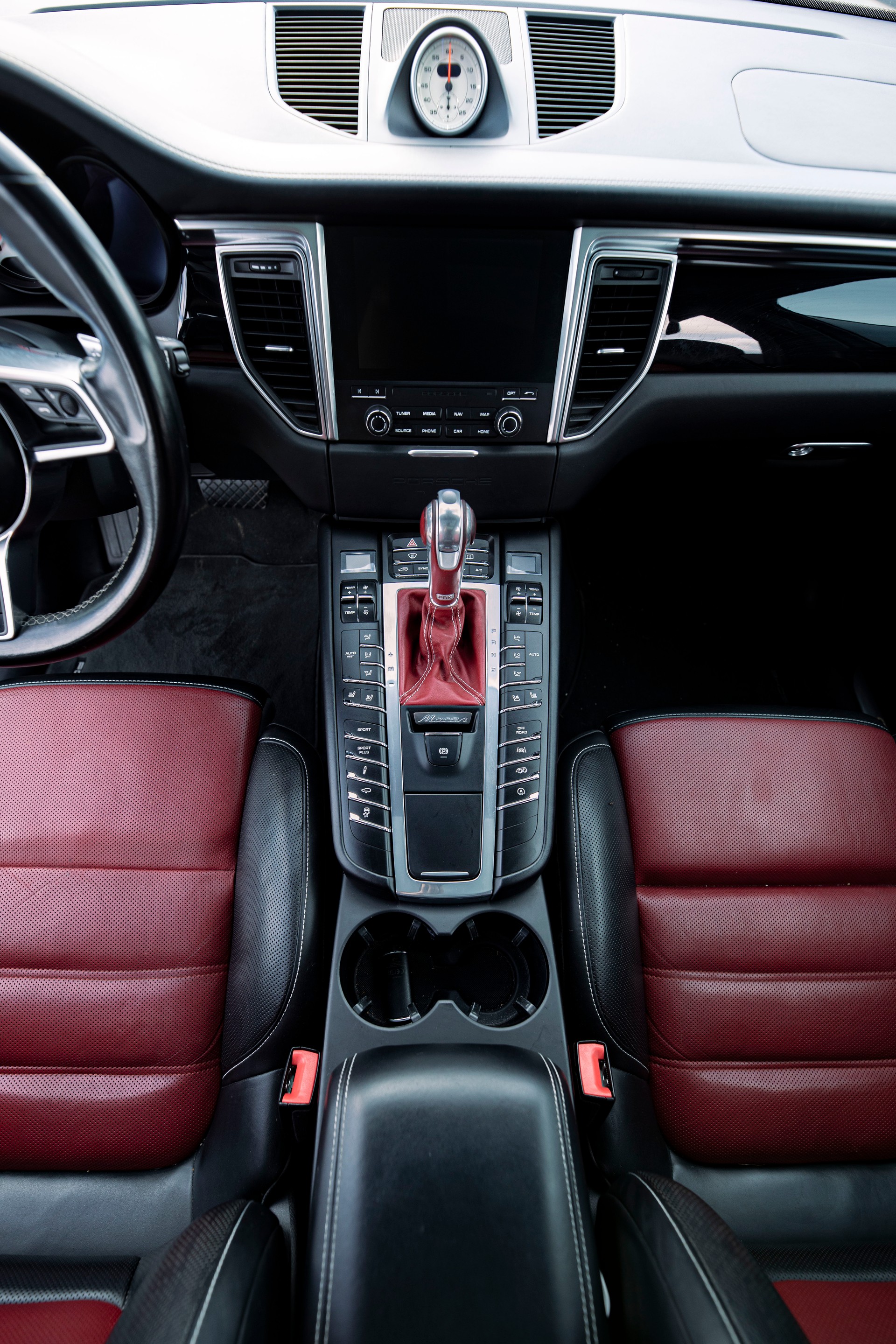 PORSCHE Macan Turbo Exclusive Performance Edition PDK-image-12