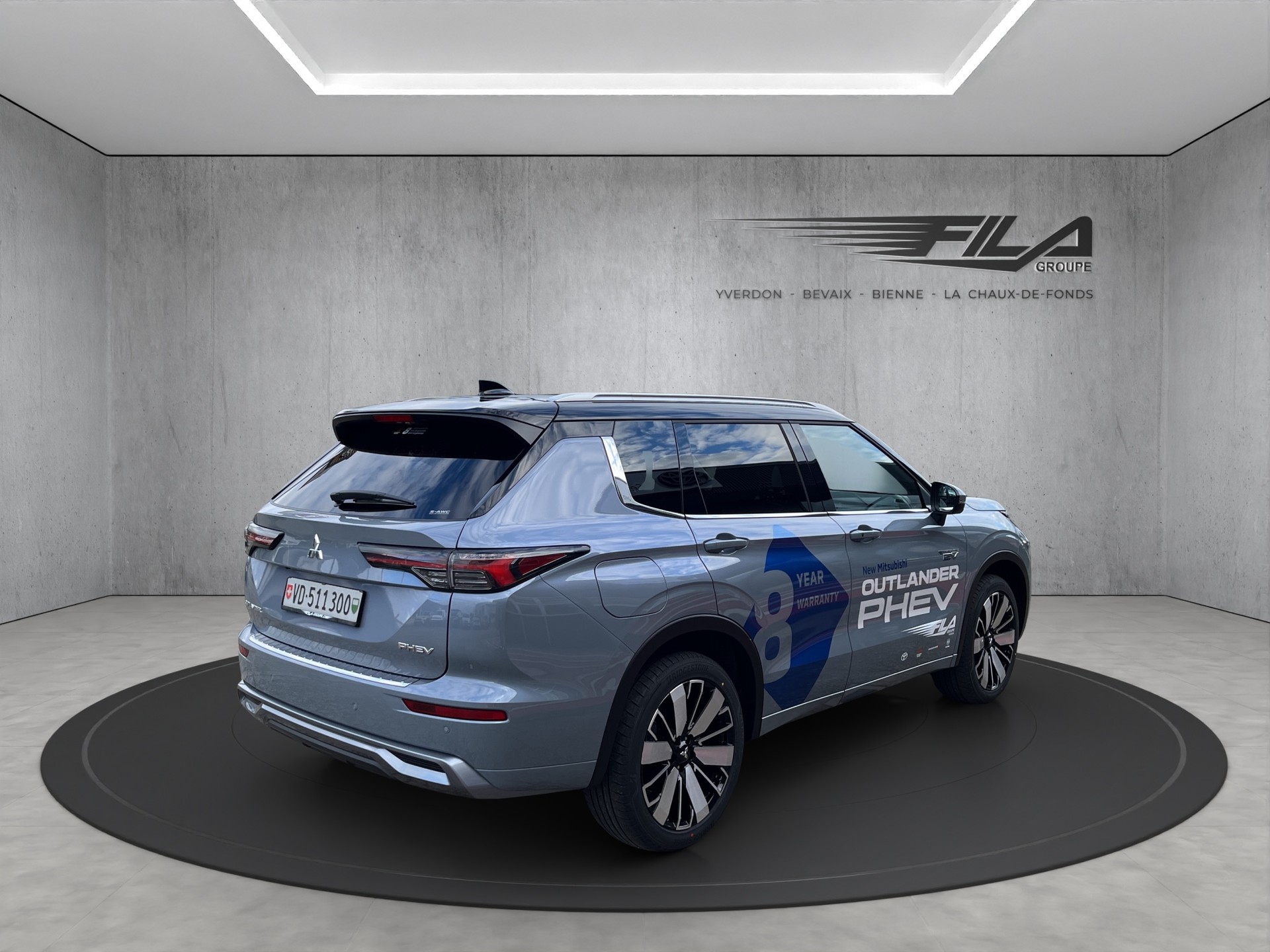 MITSUBISHI OUTLANDER 2.4 PHEV Instyle 4x4-image-4