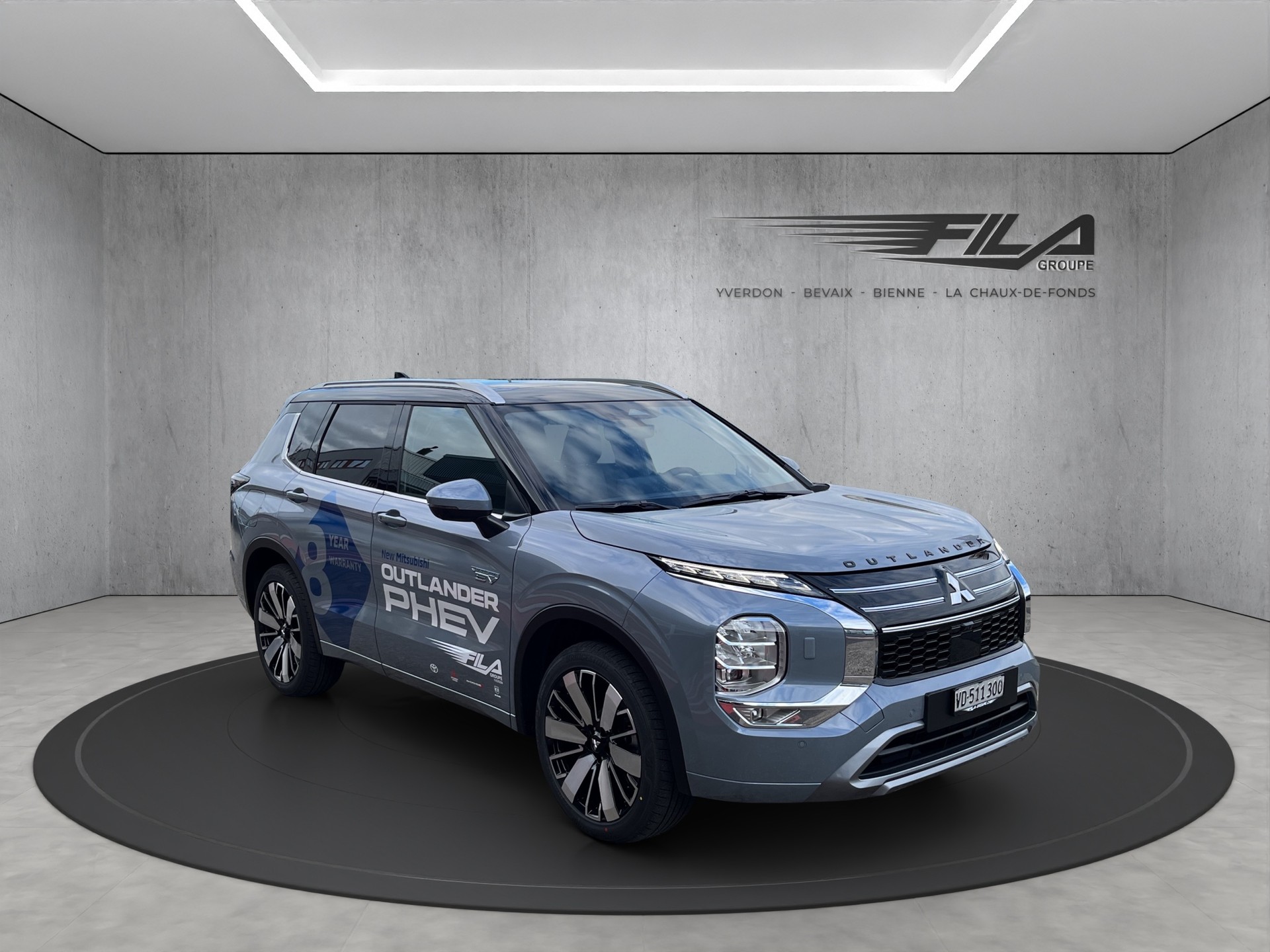 MITSUBISHI OUTLANDER 2.4 PHEV Instyle 4x4-image-5