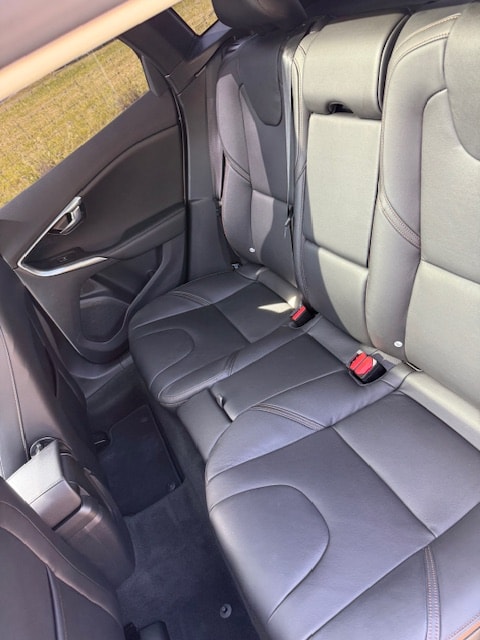 VOLVO V40 Cross Country D3 Summum Geartronic-image-9