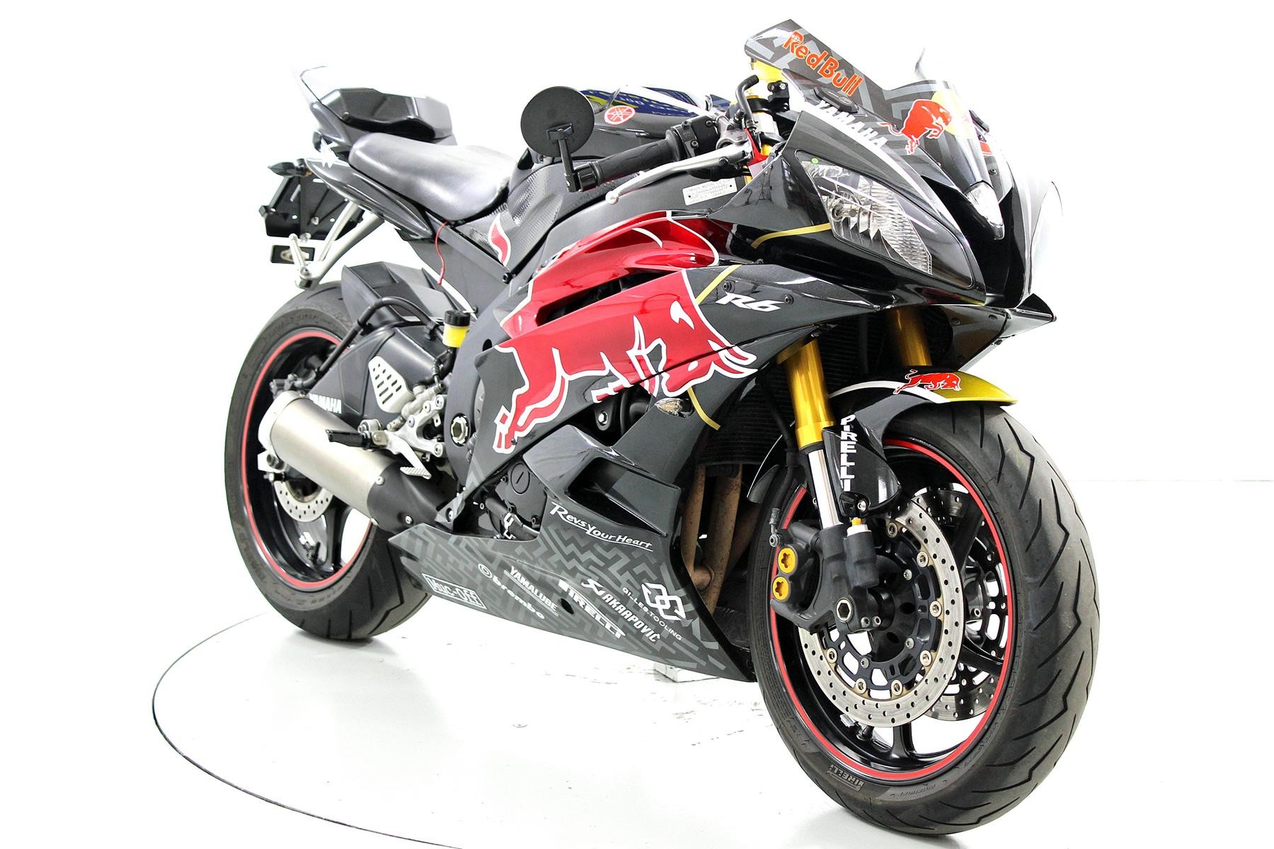 YAMAHA YZF-R6-showroom-element-1