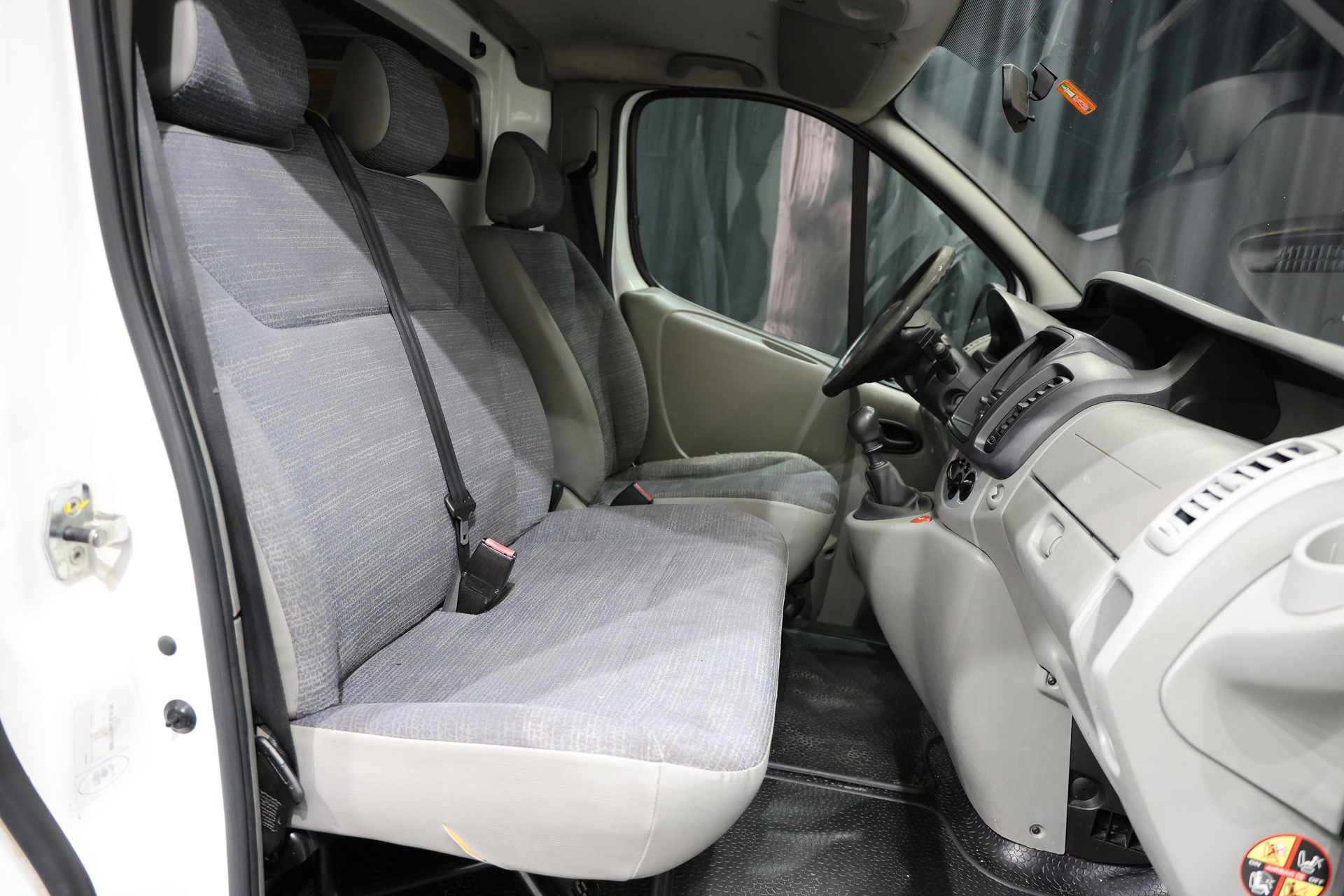 RENAULT Trafic 2.0 dCi 115 2.9t L2H1 ̈Klima Sortimo-image-4