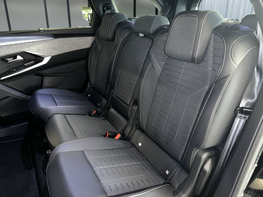 PEUGEOT 5008 145 Hybrid e-DCS6 GT-image-8