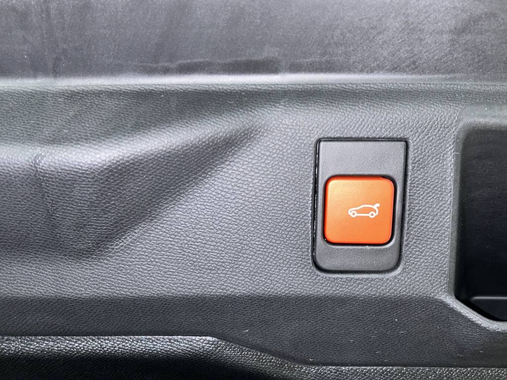 PEUGEOT 5008 145 Hybrid e-DCS6 GT-image-12
