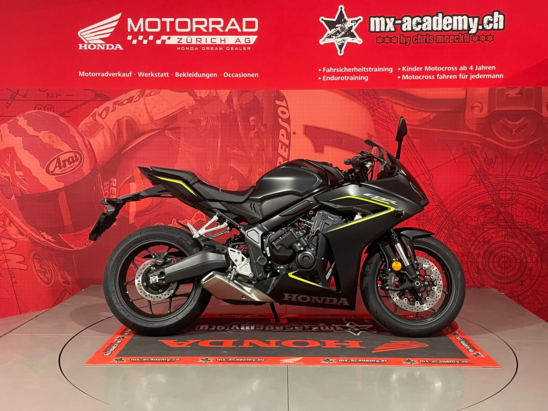 HONDA CBR 650 R E-Clutch*Modell 2026**Neufahrzeug**Matte Gunpowder Black Metallic*-showroom-element-1