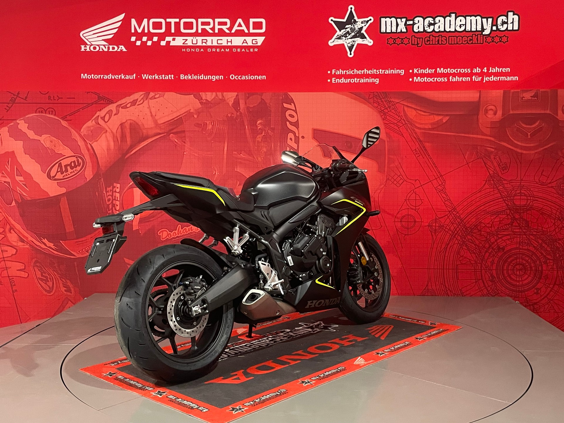 HONDA CBR 650 R E-Clutch*Modell 2026**Neufahrzeug**Matte Gunpowder Black Metallic*-image-8