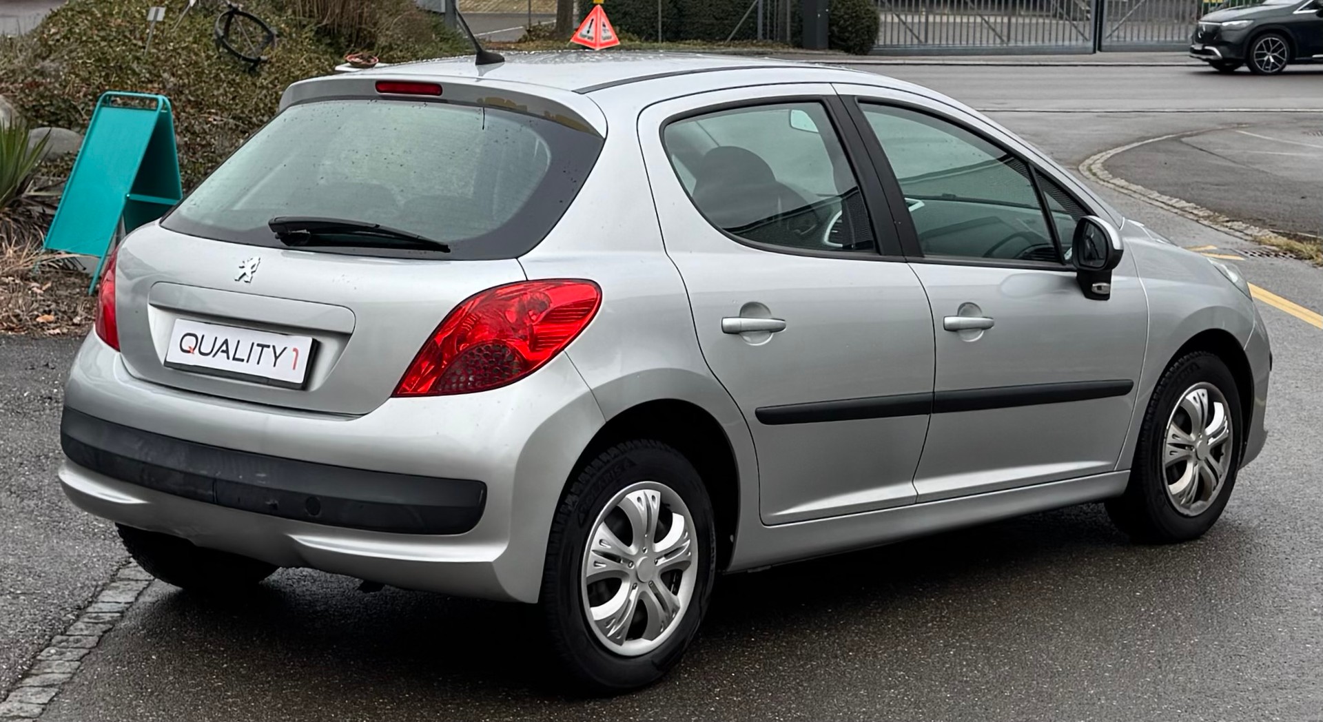 PEUGEOT 207 1.4 16V Trendy-image-7