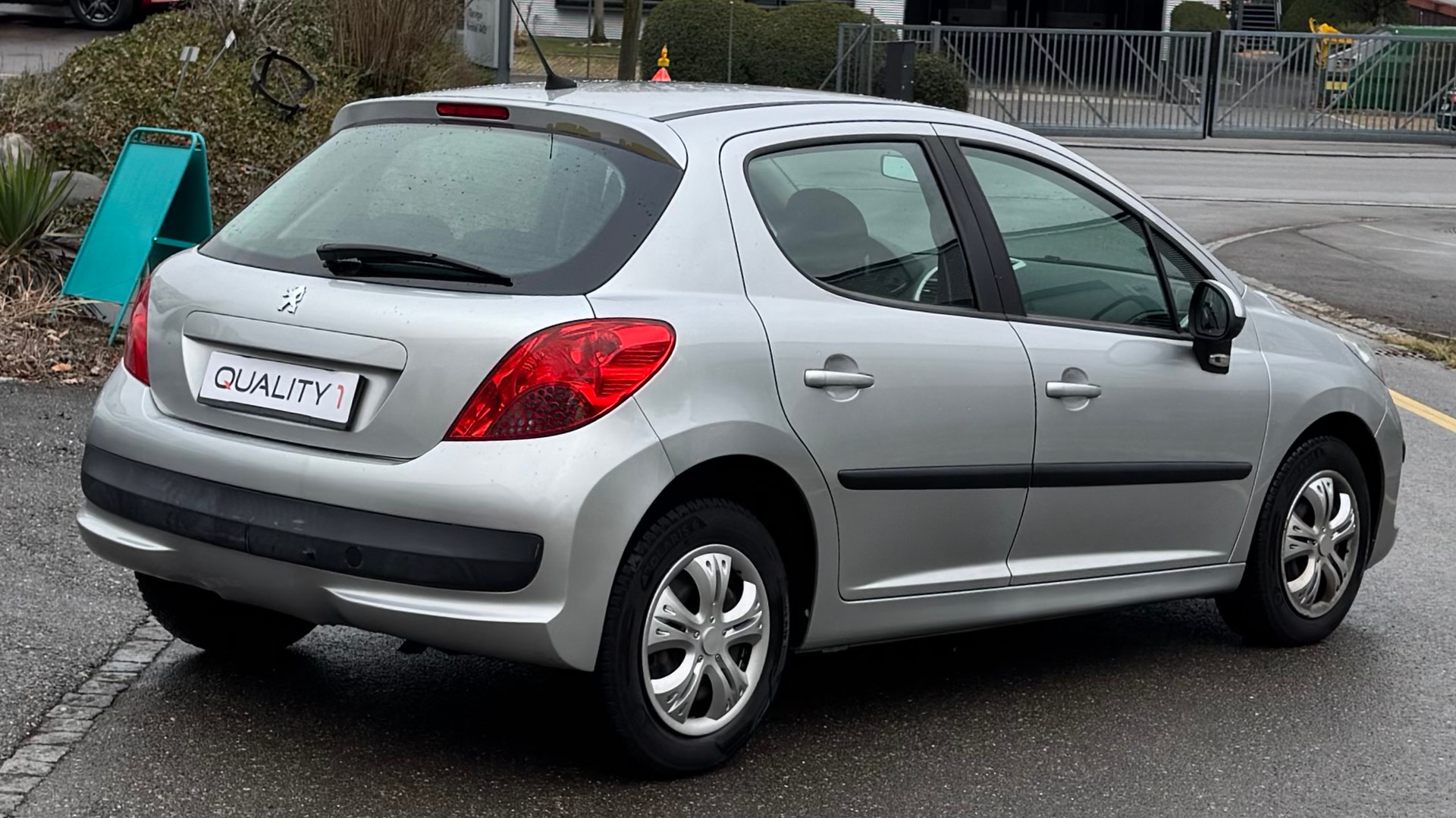 PEUGEOT 207 1.4 16V Trendy-image-6
