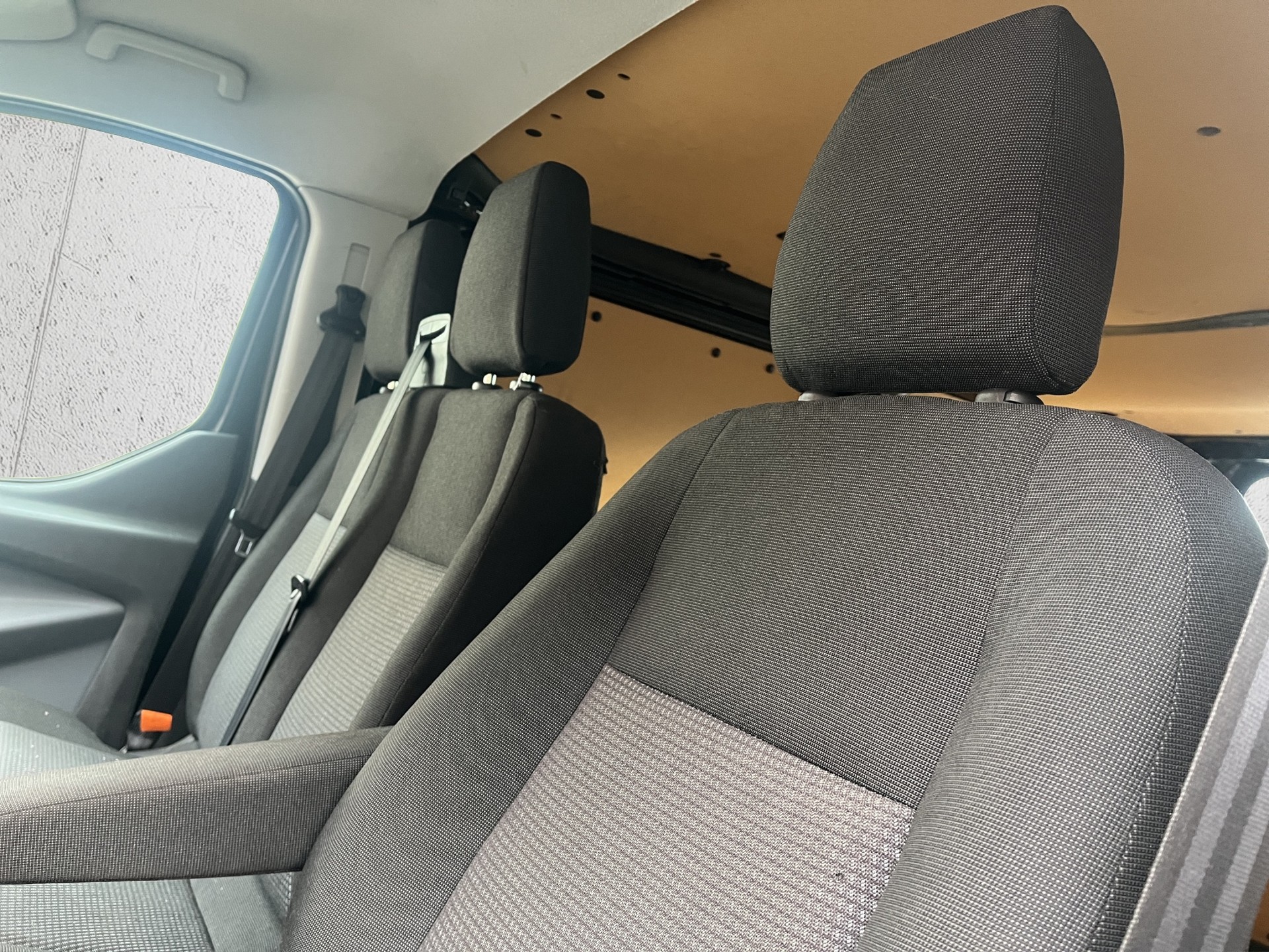 FORD Transit Custom Van 250 L1H1 Level 3-image-3
