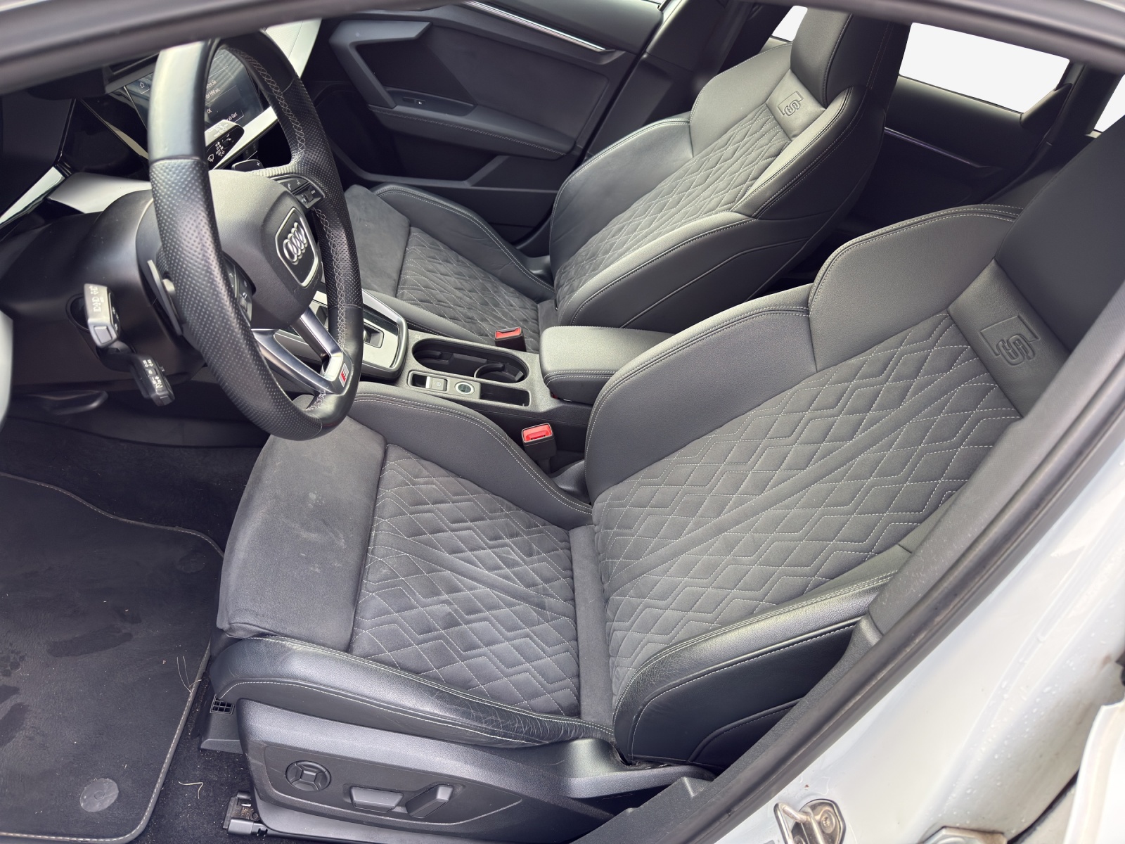 AUDI A3 Sportback 35 TFSI S-tronic-image-14