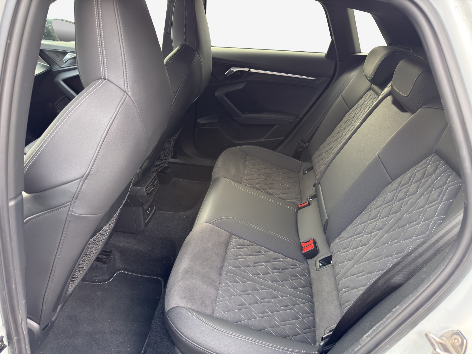 AUDI A3 Sportback 35 TFSI S-tronic-image-11
