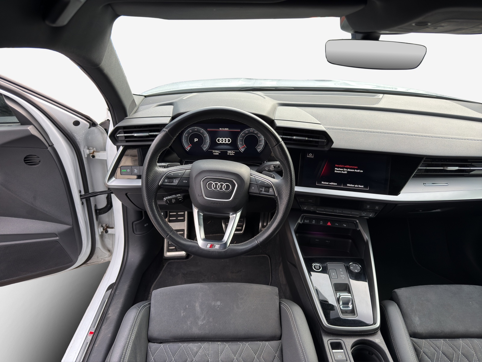 AUDI A3 Sportback 35 TFSI S-tronic-image-8