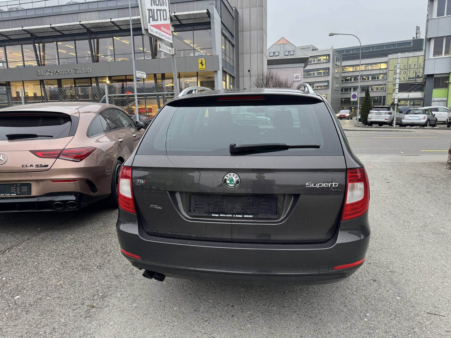 SKODA Superb Combi 1.8 TSI Elegance DSG-image-4