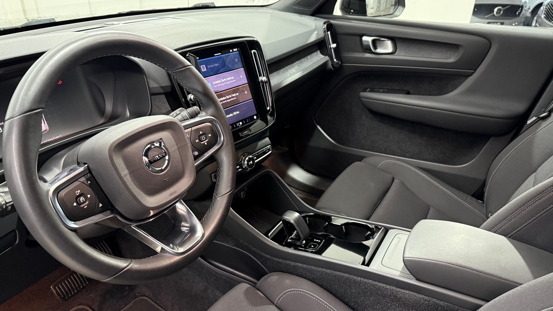 VOLVO XC40 P6 Core-image-3