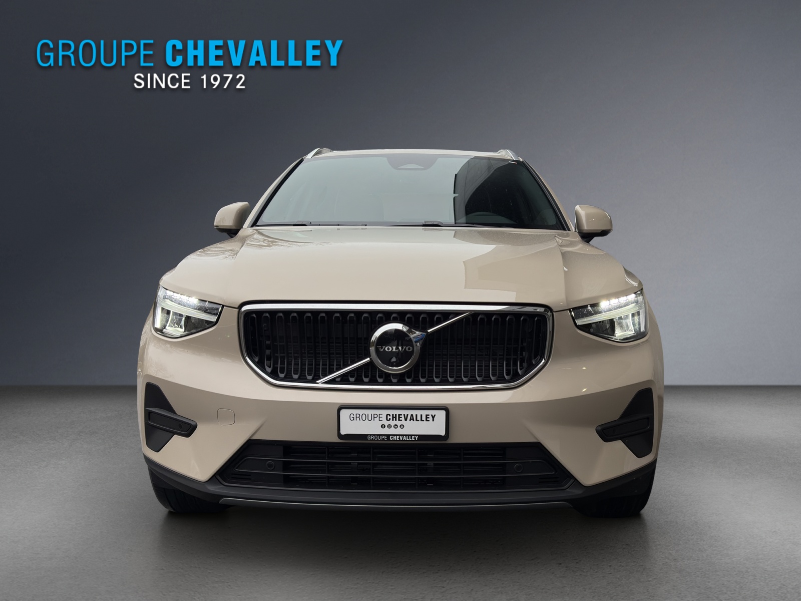 VOLVO XC40 B3 Benzin Mild Hybrid Xcite DCT-image-1