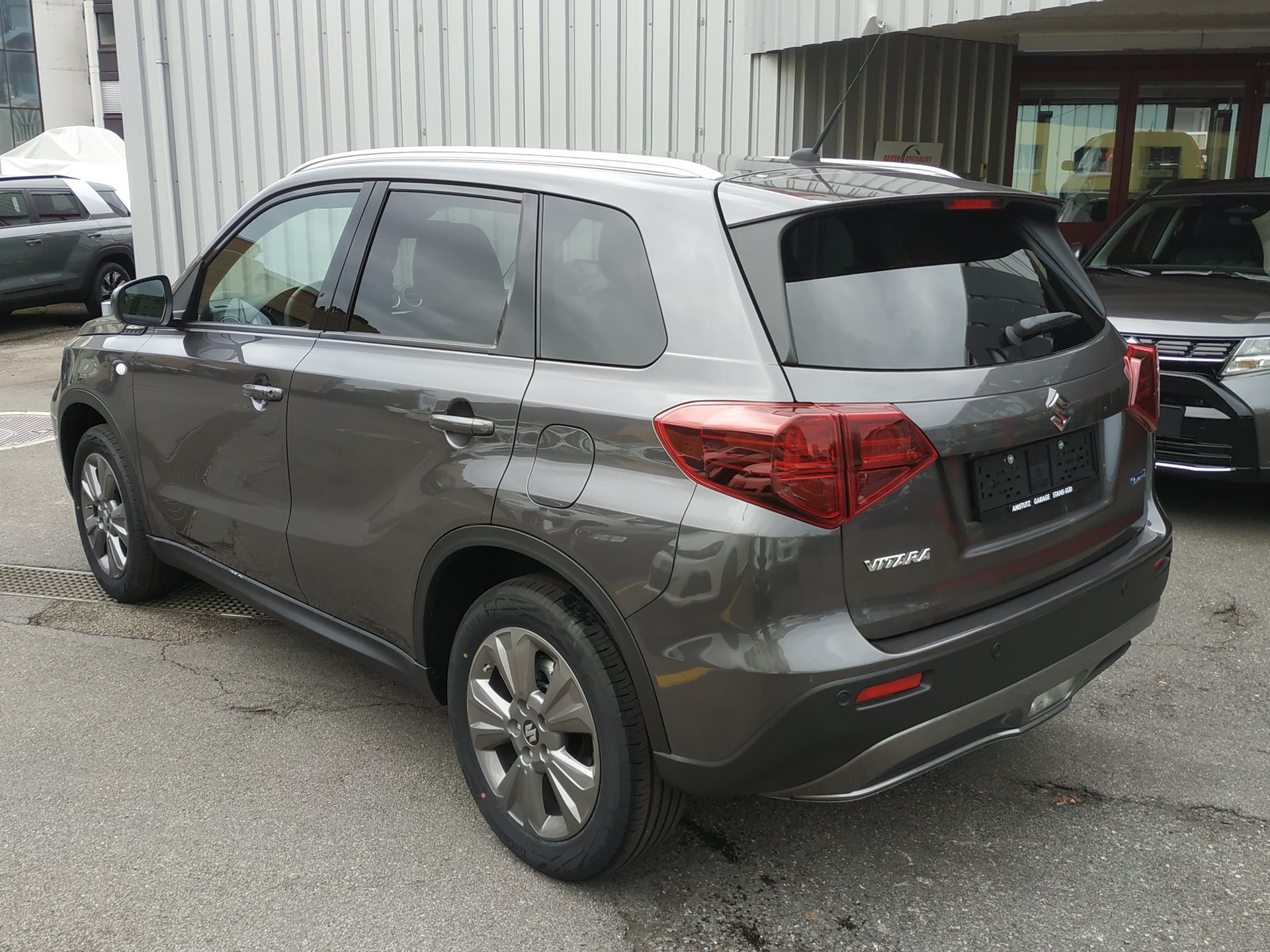 SUZUKI Vitara 1.4 Boosterjet Compact + 4x4 Hybrid-image-4