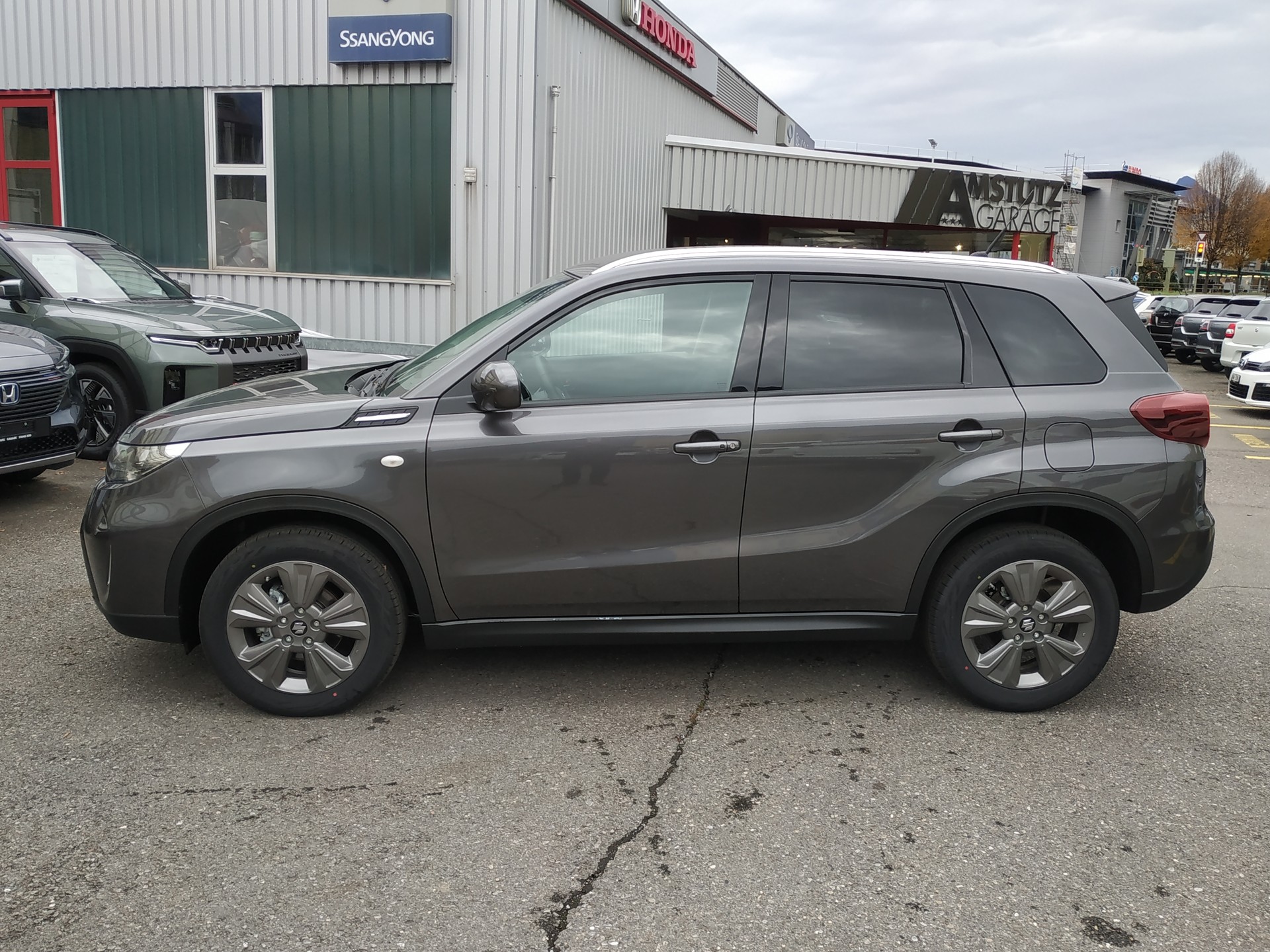 SUZUKI Vitara 1.4 Boosterjet Compact + 4x4 Hybrid-image-7