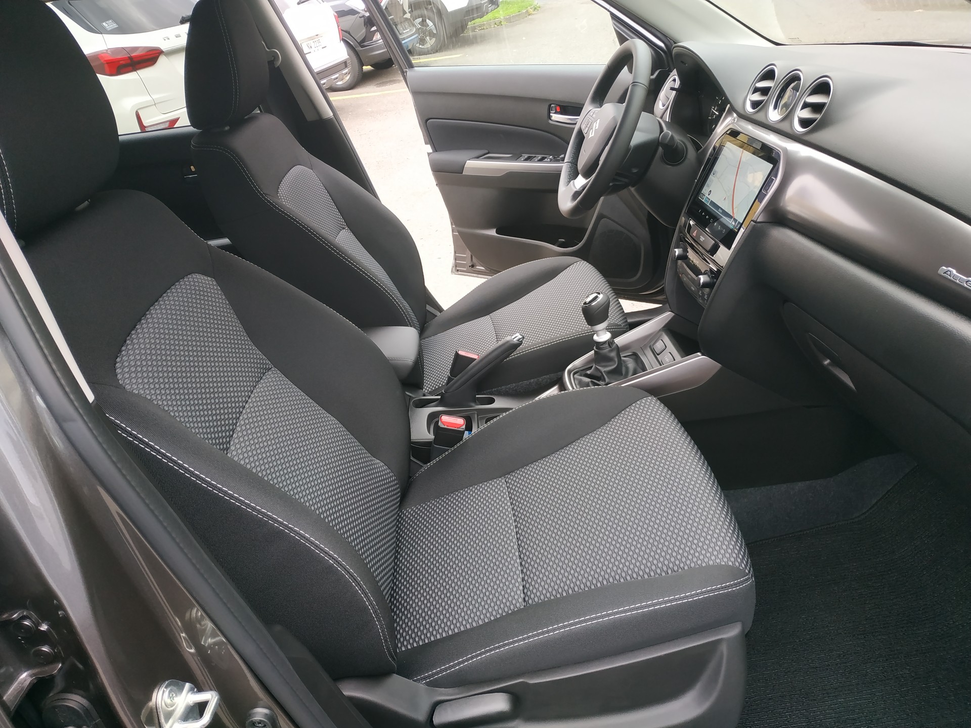SUZUKI Vitara 1.4 Boosterjet Compact + 4x4 Hybrid-image-13