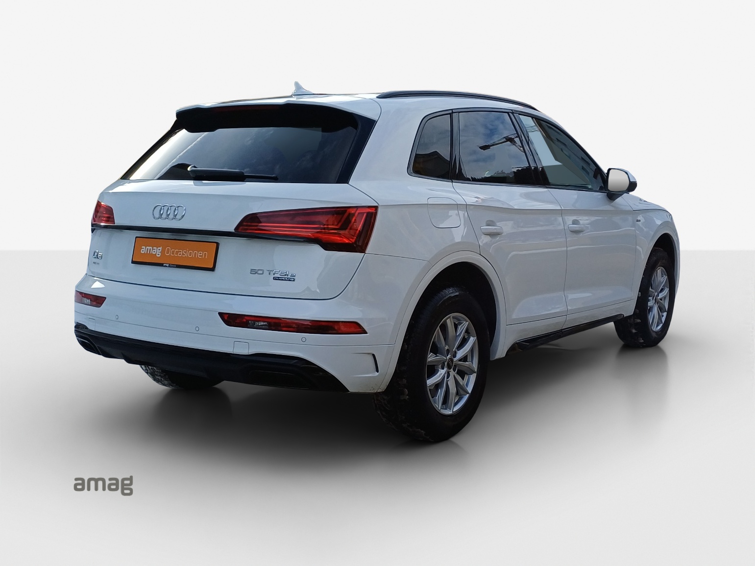AUDI Q5 50 TFSI e PHEV S line quattro S-tronic-image-4