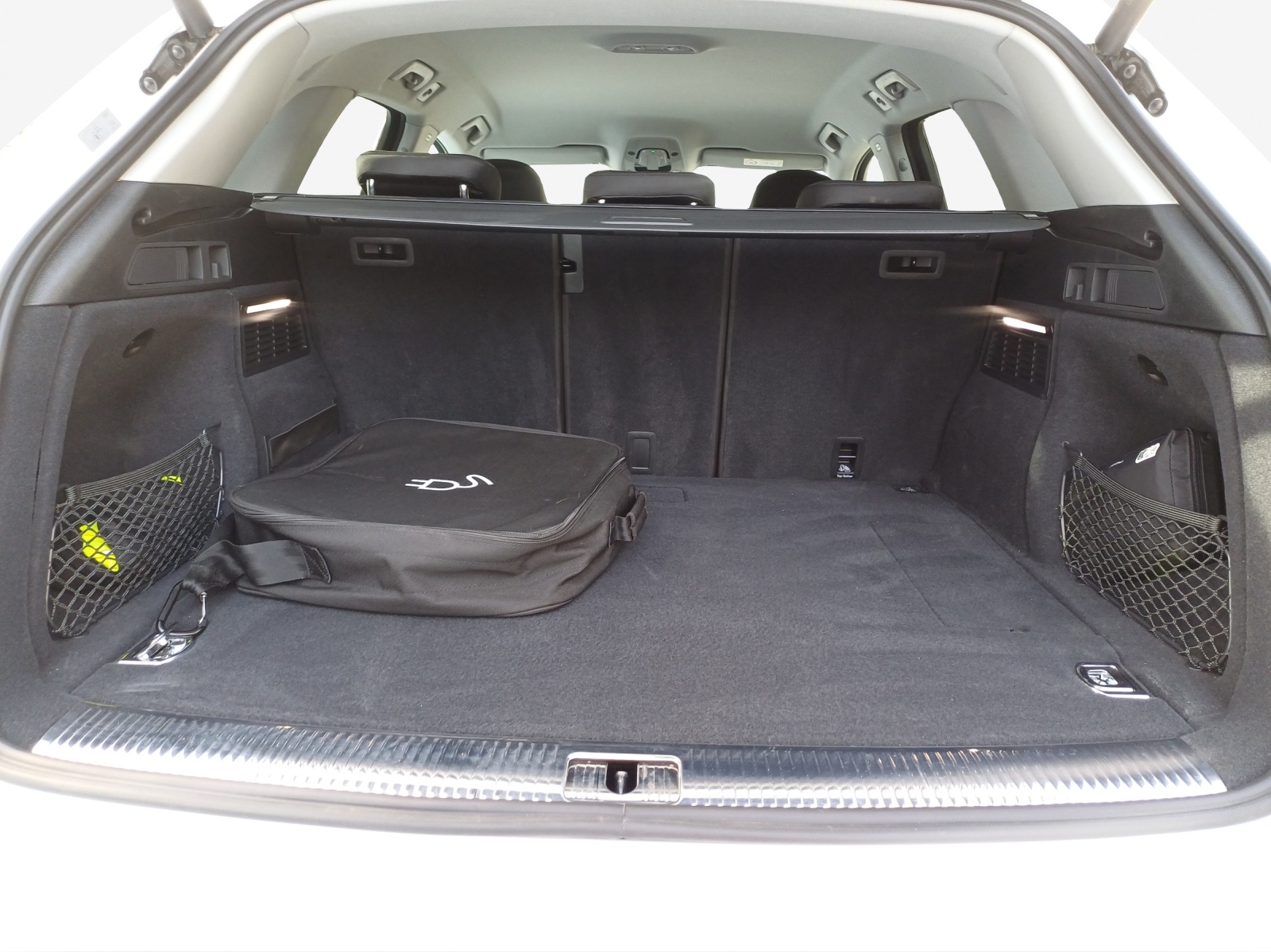 AUDI Q5 50 TFSI e PHEV S line quattro S-tronic-image-14