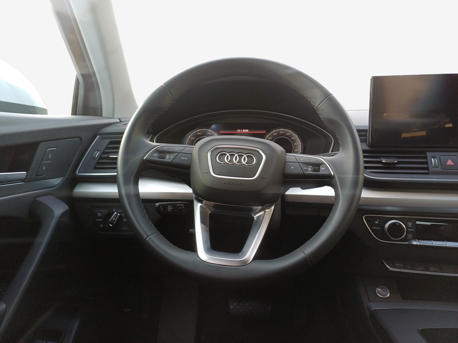 AUDI Q5 50 TFSI e PHEV S line quattro S-tronic-image-9