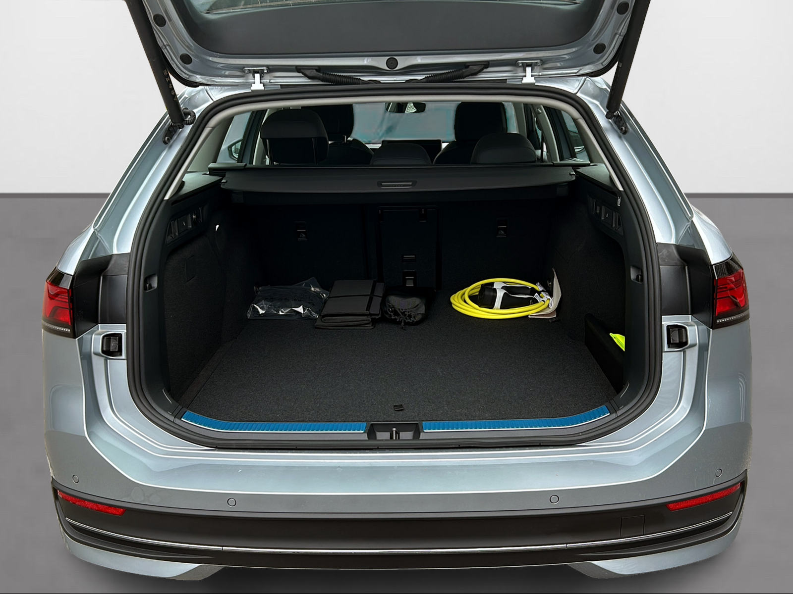 VW Passat Variant Business 1.5 TSI Plug-In-Hybrid GTE DSG-image-5