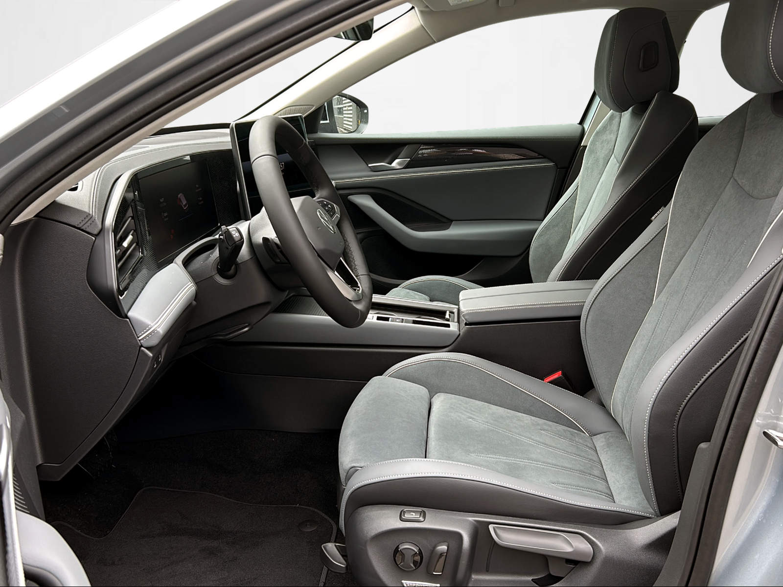 VW Passat Variant Business 1.5 TSI Plug-In-Hybrid GTE DSG-image-7