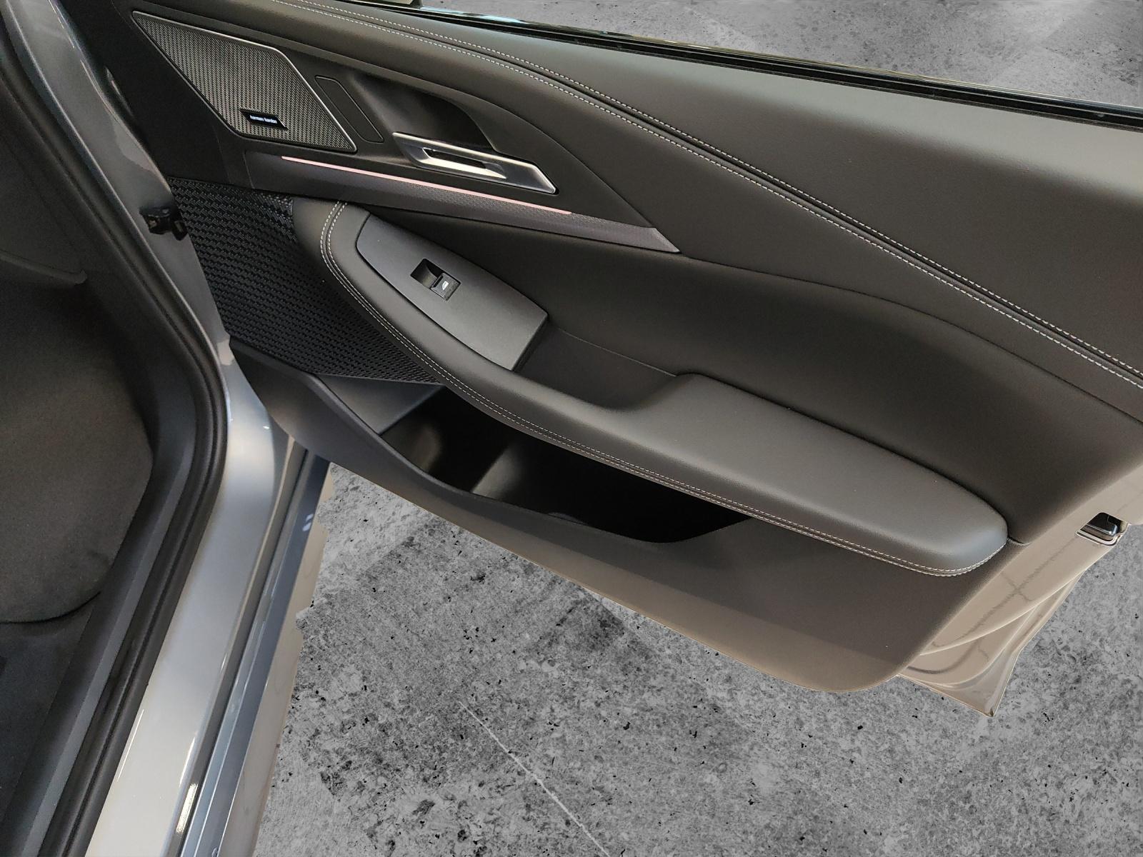 BMW 230e xDrive paddles Active Tourer-image-21