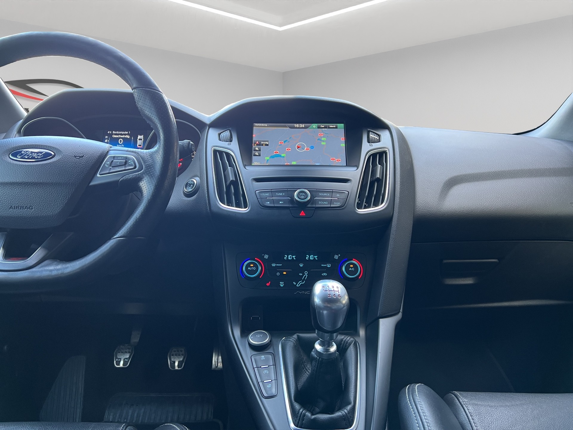 FORD Focus 2.0 SCTi ST-2-image-8