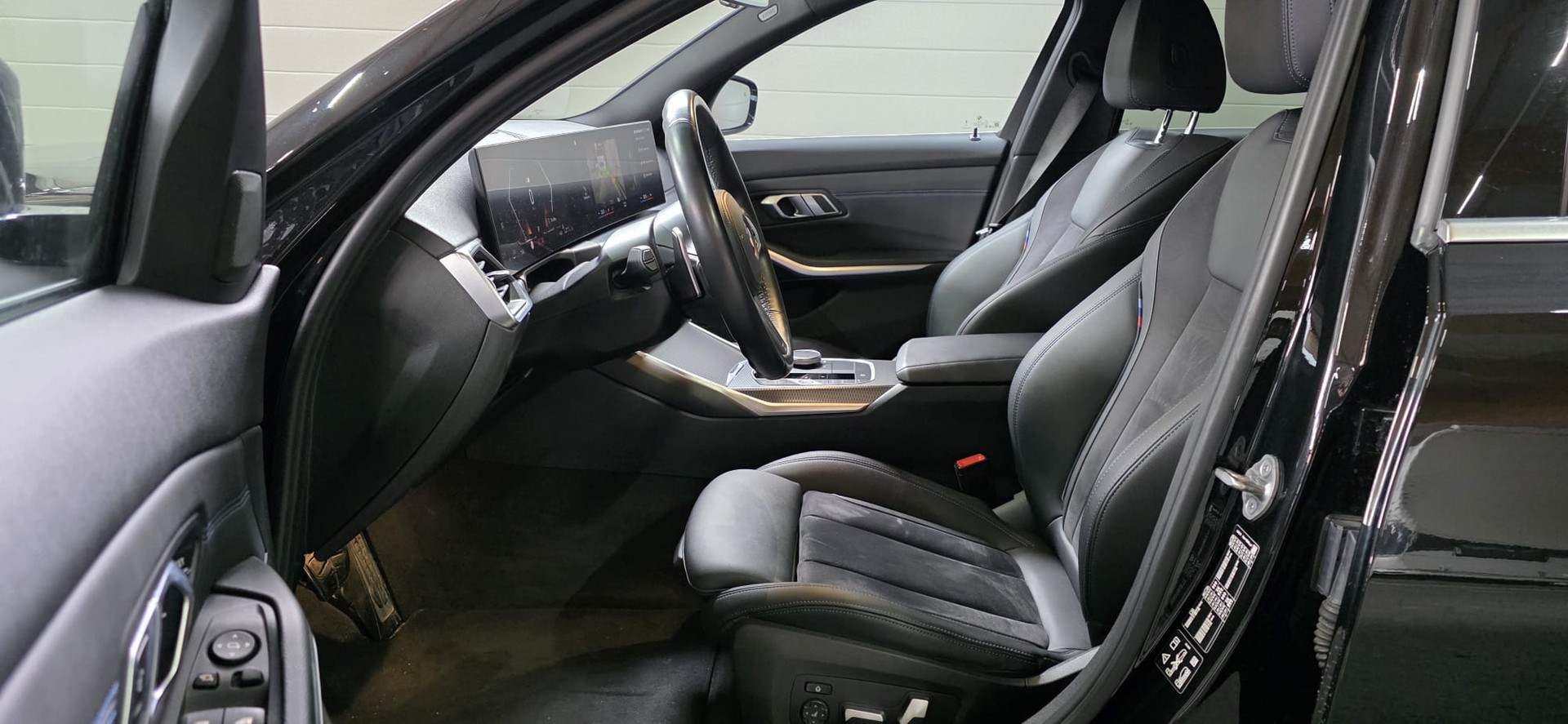 BMW 330d xDrive 48V Steptronic M Sport *HeadUpDisplay*Elektrische Sitze*Rückfahrkamera*Sitzheizung*-image-8