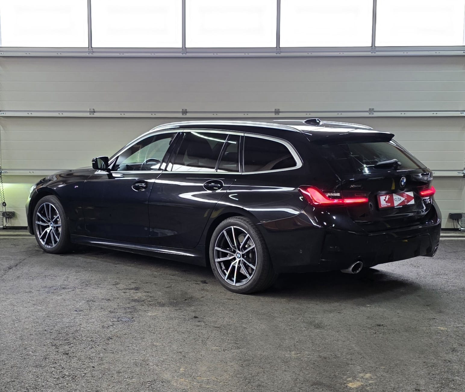 BMW 330d xDrive 48V Steptronic M Sport *HeadUpDisplay*Elektrische Sitze*Rückfahrkamera*Sitzheizung*-image-2