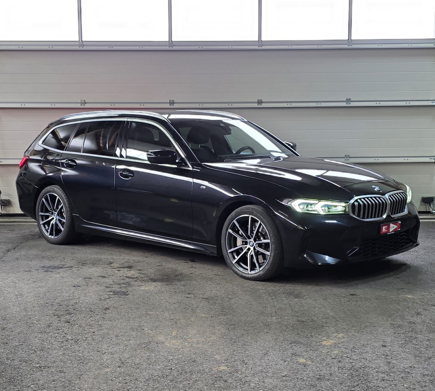 BMW 330d xDrive 48V Steptronic M Sport *HeadUpDisplay*Elektrische Sitze*Rückfahrkamera*Sitzheizung*-image-6