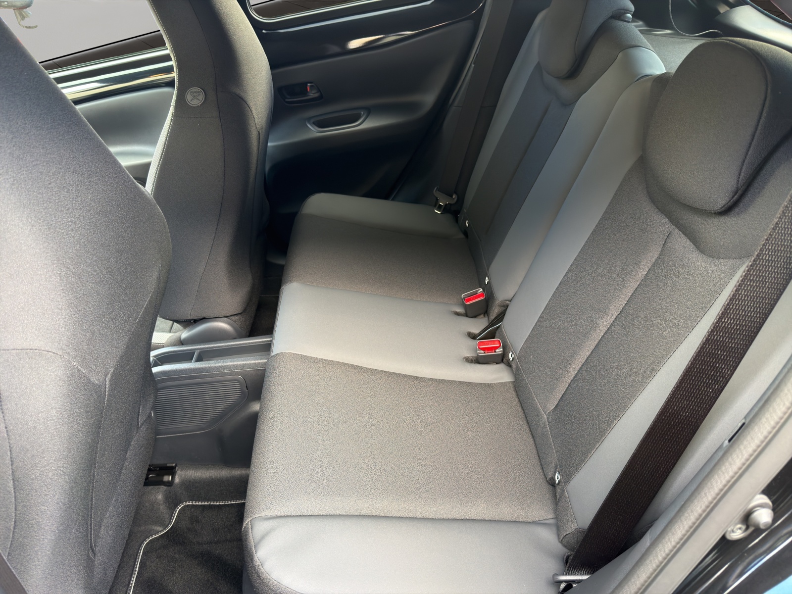 TOYOTA Aygo X 1.5 GR Sport e-CVT-image-14