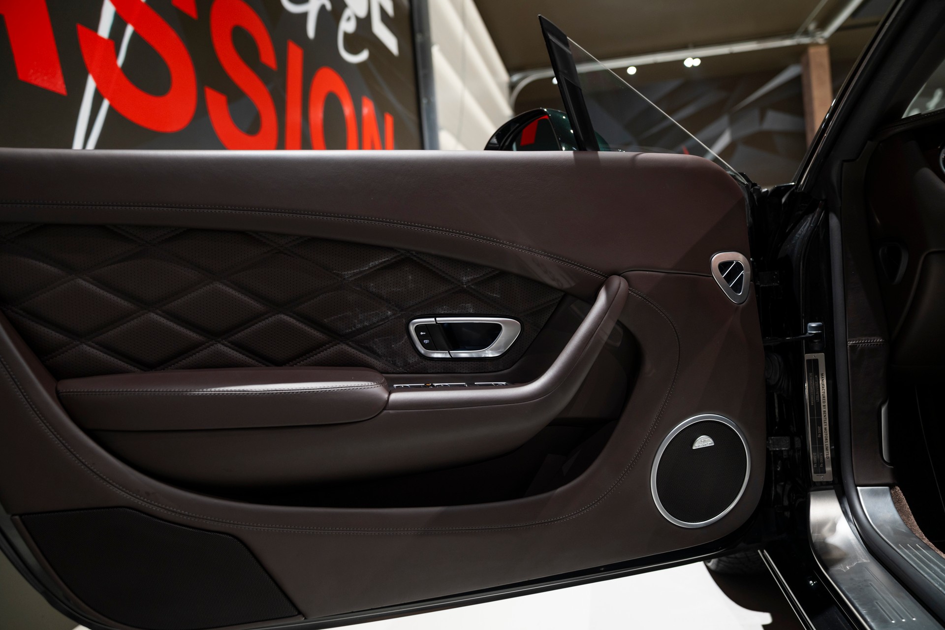 BENTLEY Continental GTC Speed 6.0 W12-image-10