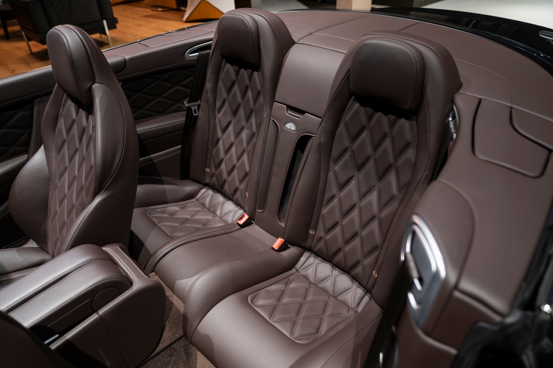 BENTLEY Continental GTC Speed 6.0 W12-image-16