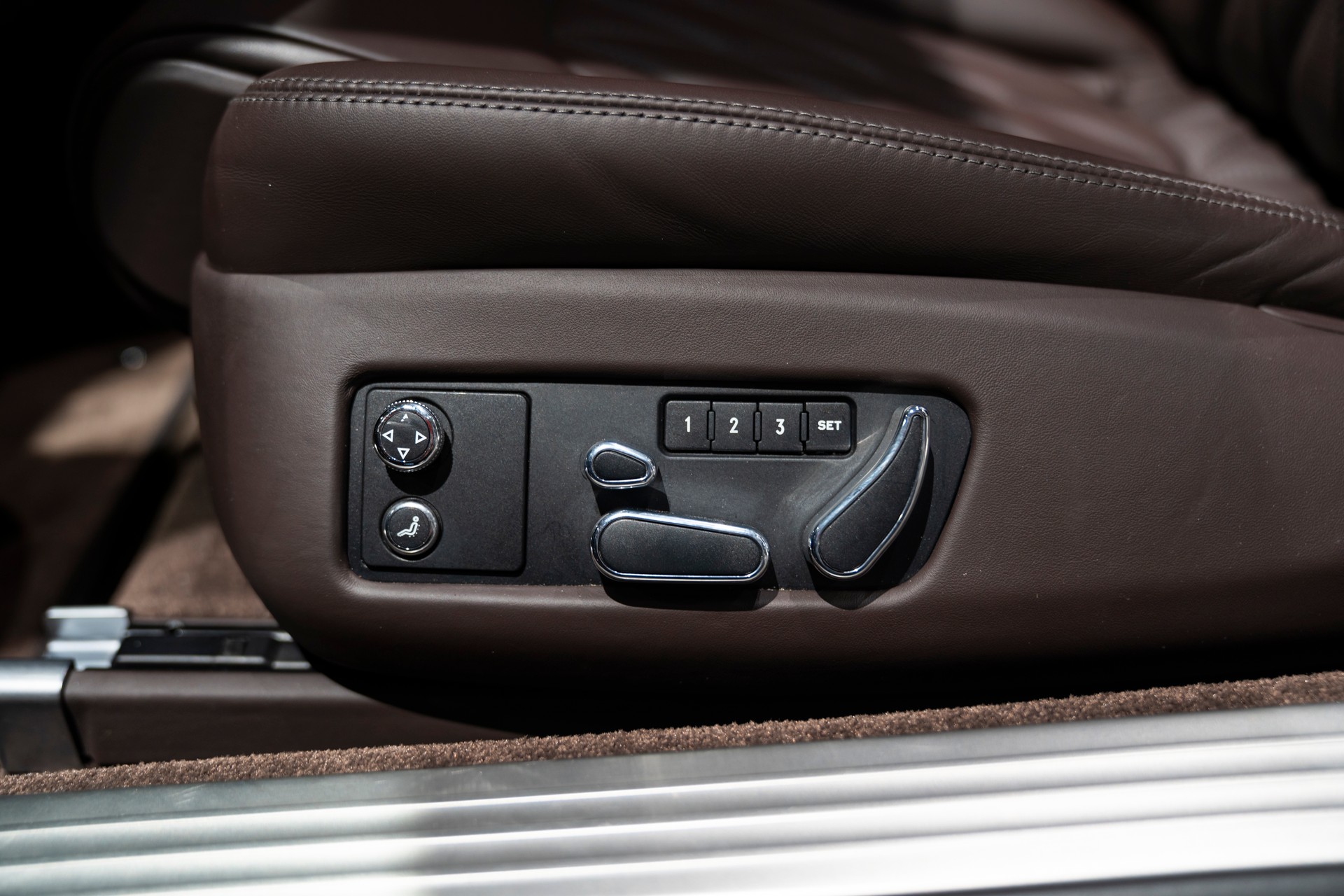 BENTLEY Continental GTC Speed 6.0 W12-image-15