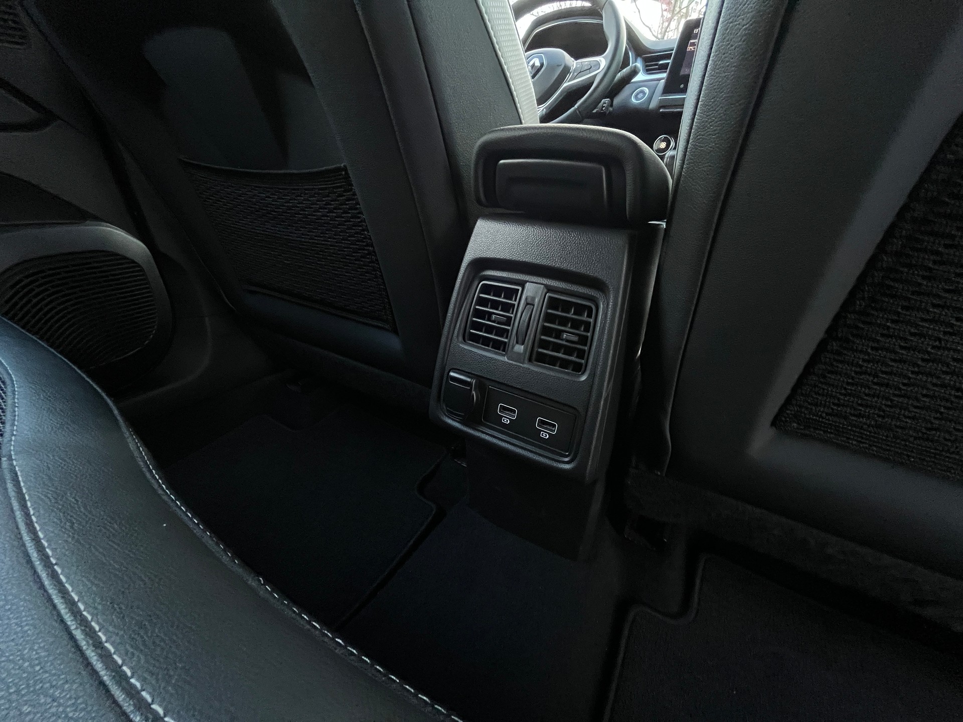 RENAULT Captur 1.3 TCe EDC Intens EDC-image-12