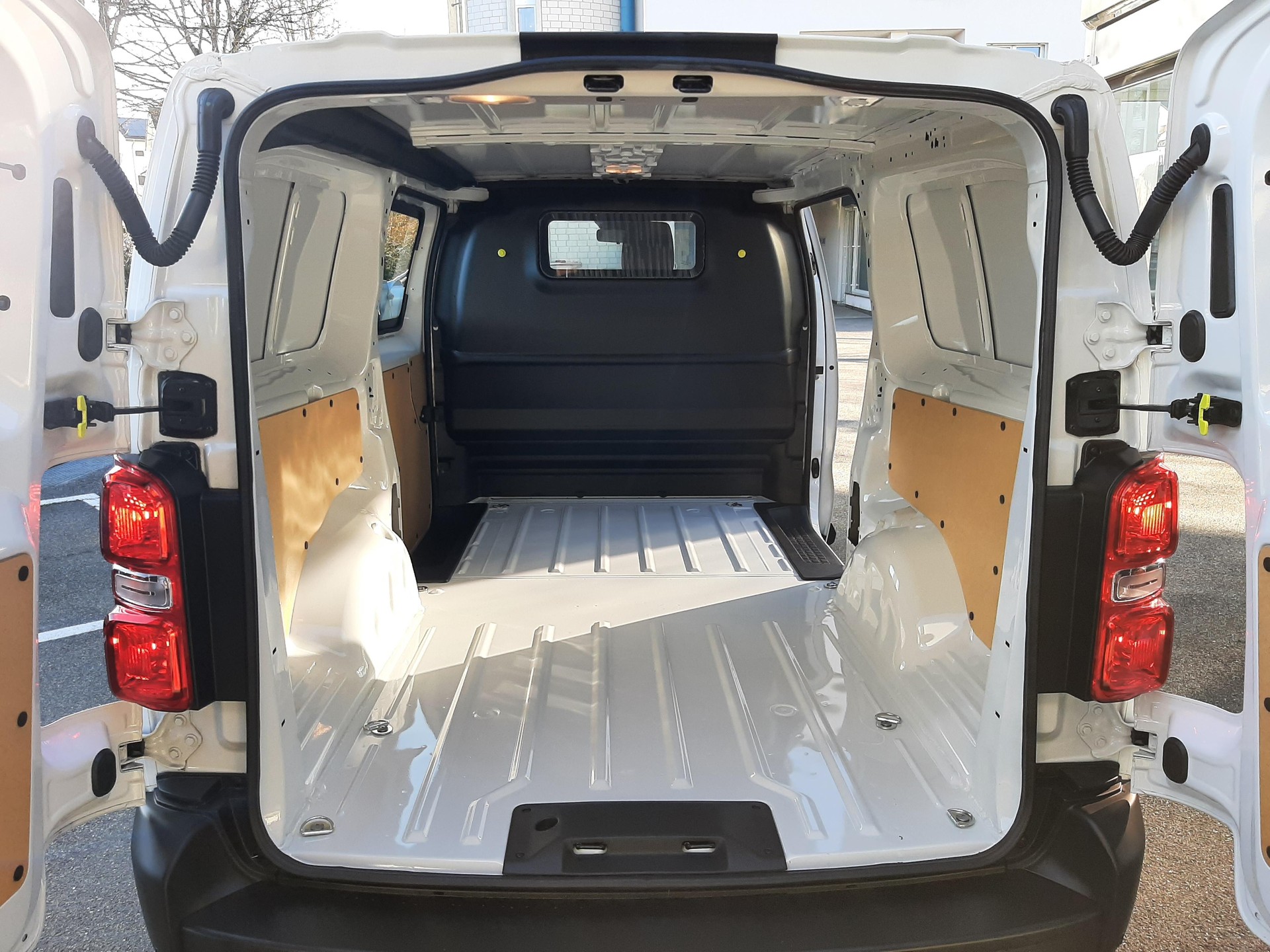 CITROEN e-Jumpy Kaw. XL 75 kWh-image-7