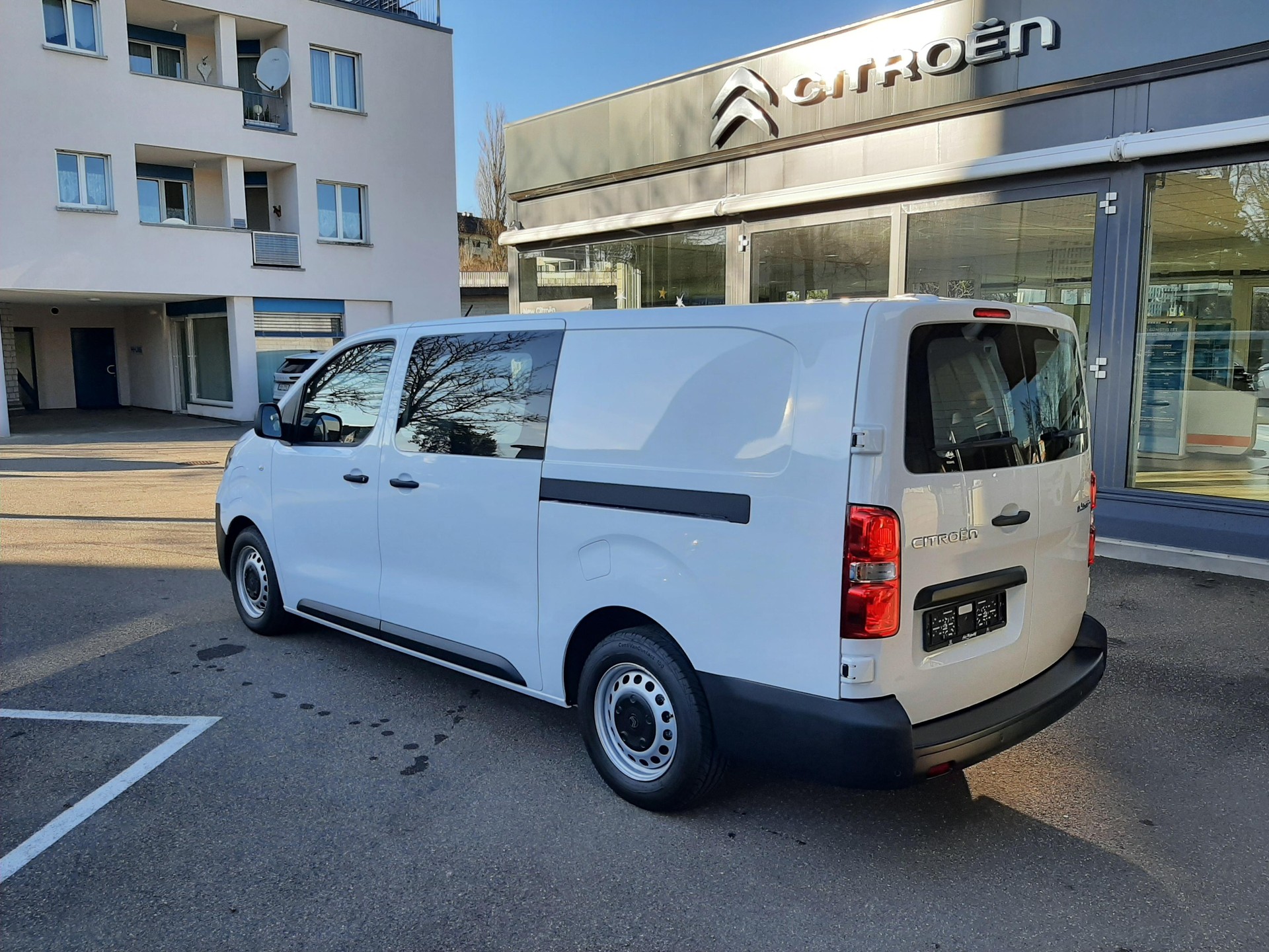 CITROEN e-Jumpy Kaw. XL 75 kWh-image-4