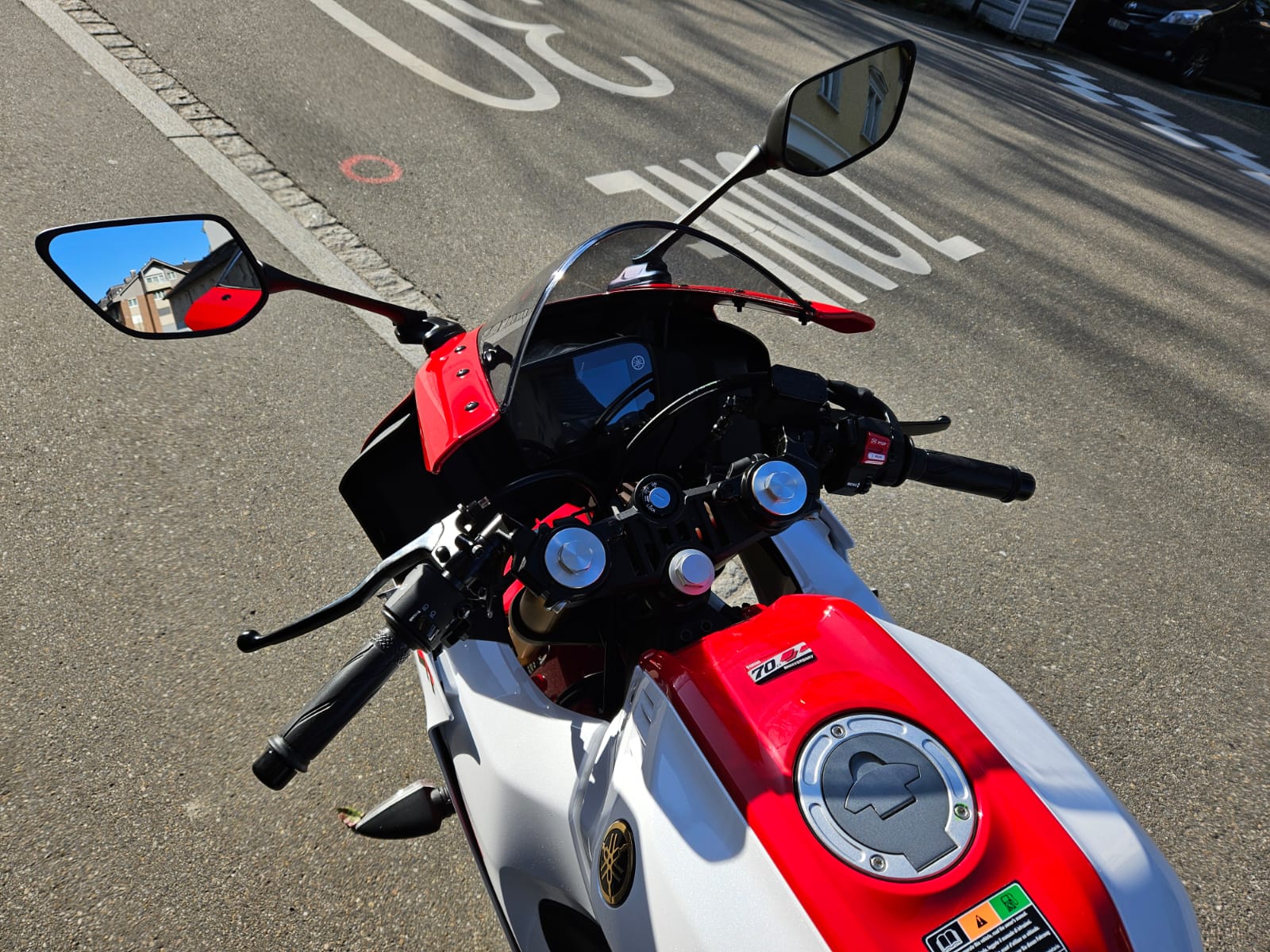 YAMAHA YZF-R 125 ABS 70th Anniversary-image-5