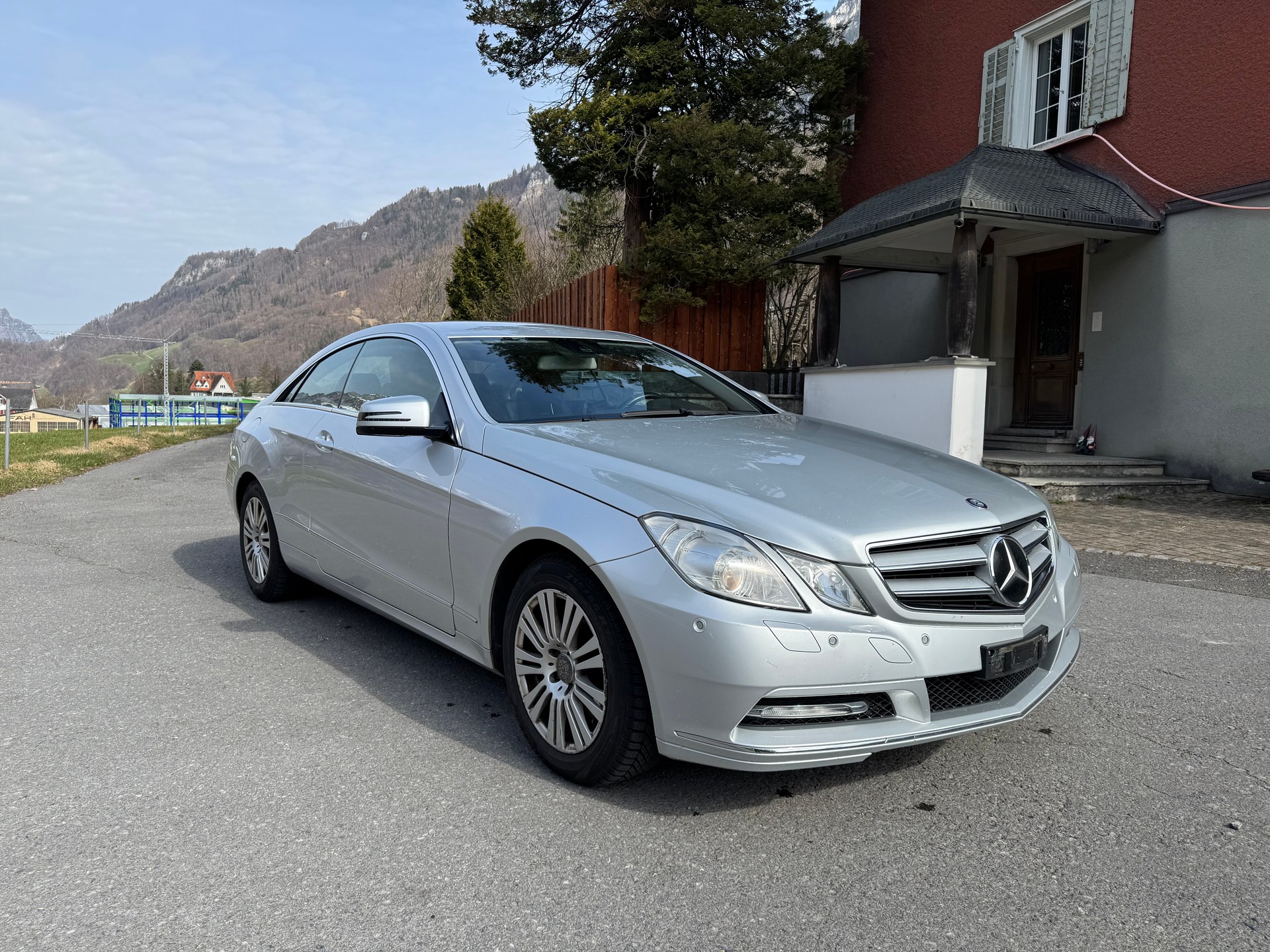 MERCEDES-BENZ E 350 CGI BlueEfficiency 7G-Tronic-image-1