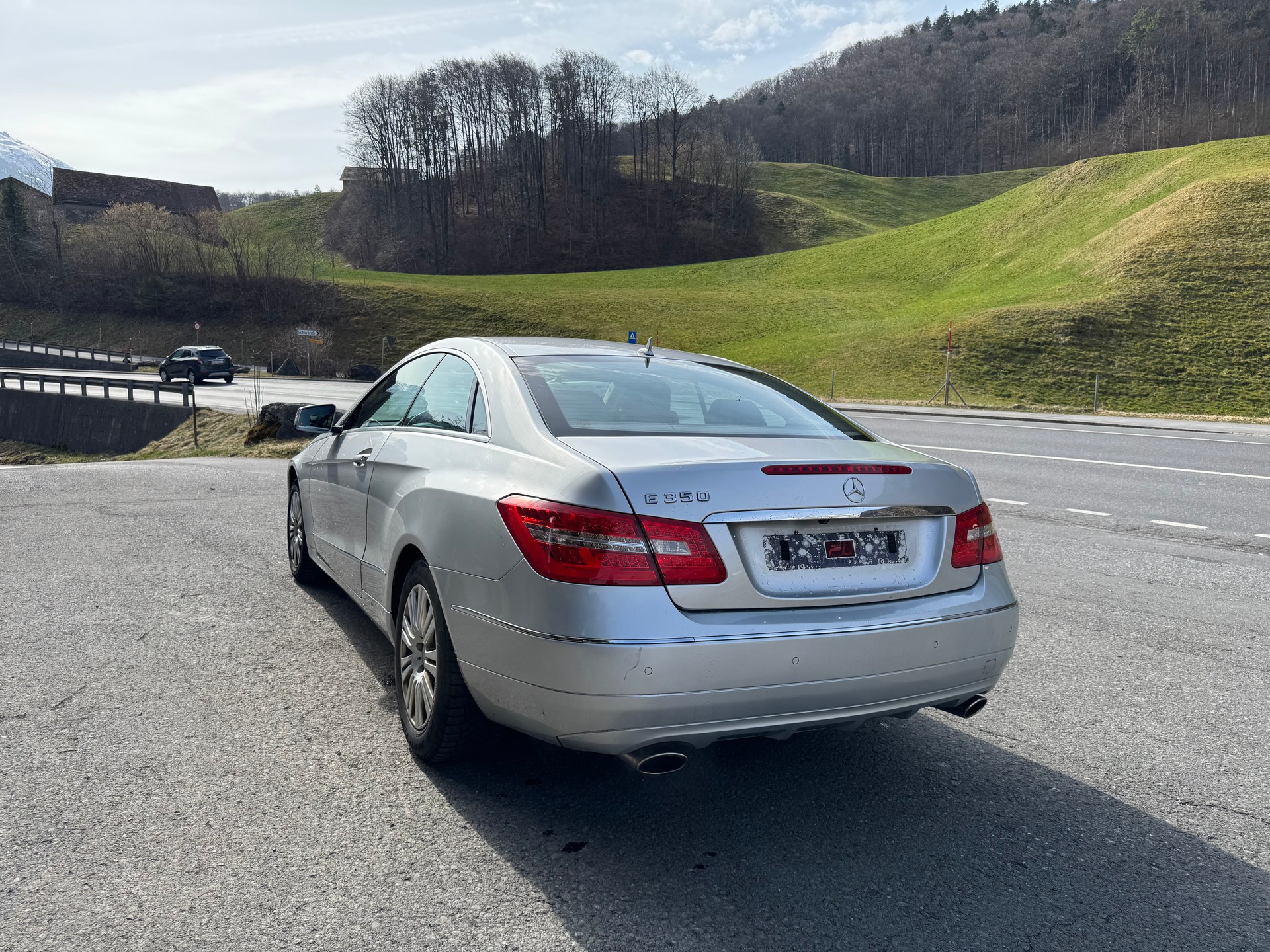 MERCEDES-BENZ E 350 CGI BlueEfficiency 7G-Tronic-image-5