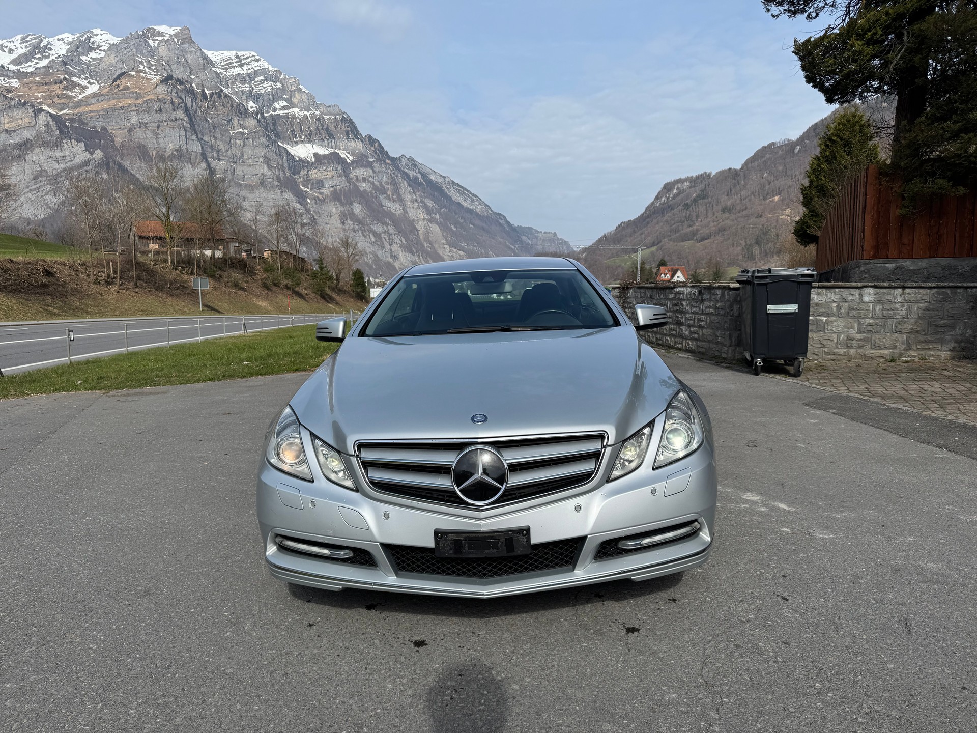 MERCEDES-BENZ E 350 CGI BlueEfficiency 7G-Tronic-image-2