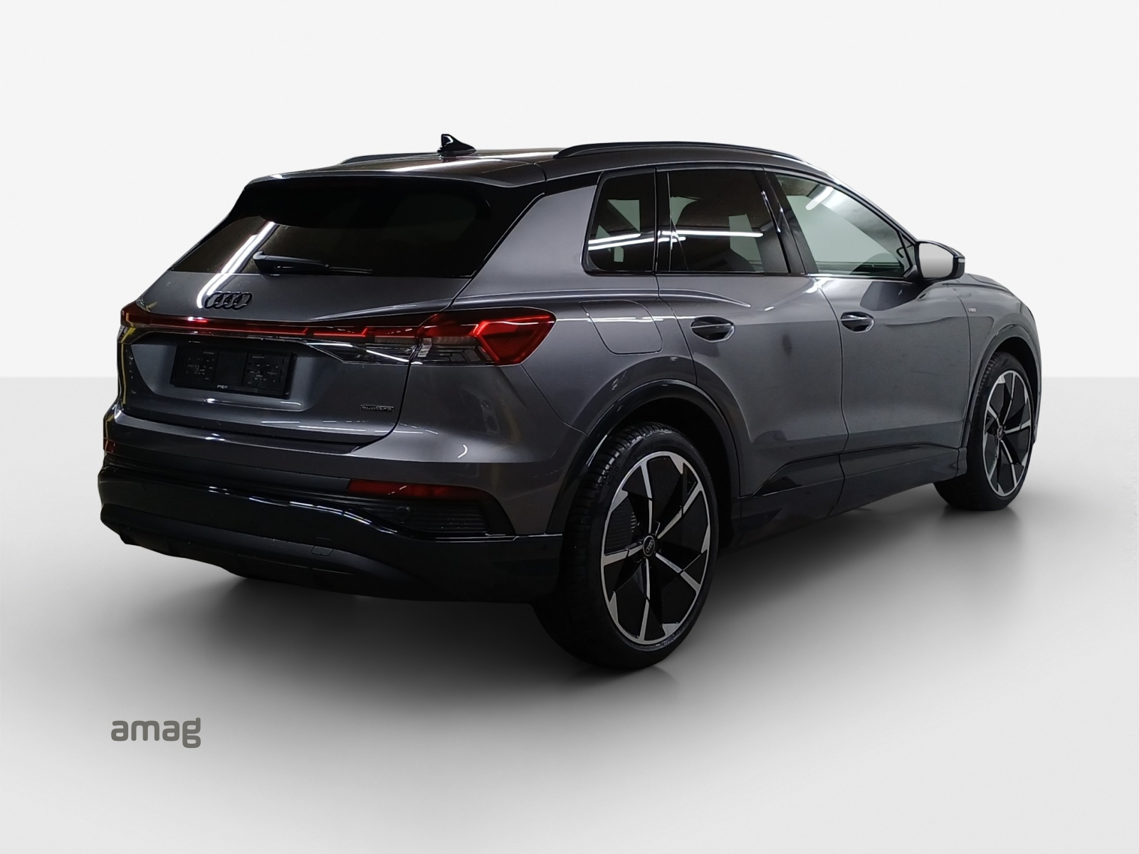 AUDI Q4 e-tron 45 Edition Swiss Ski quattro-image-4